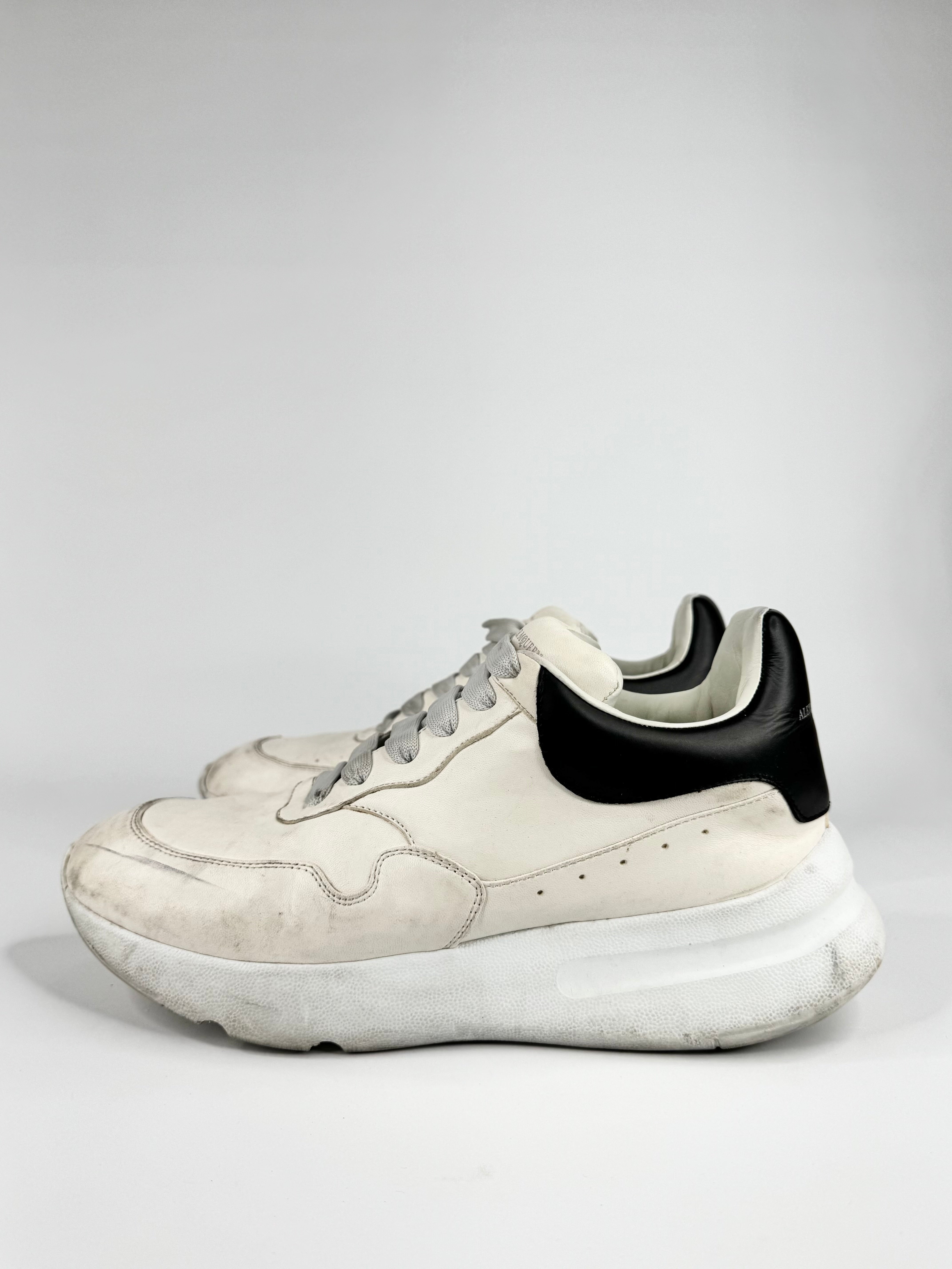Alexander McQueen White & Black Oversized Sneakers - EU42.5