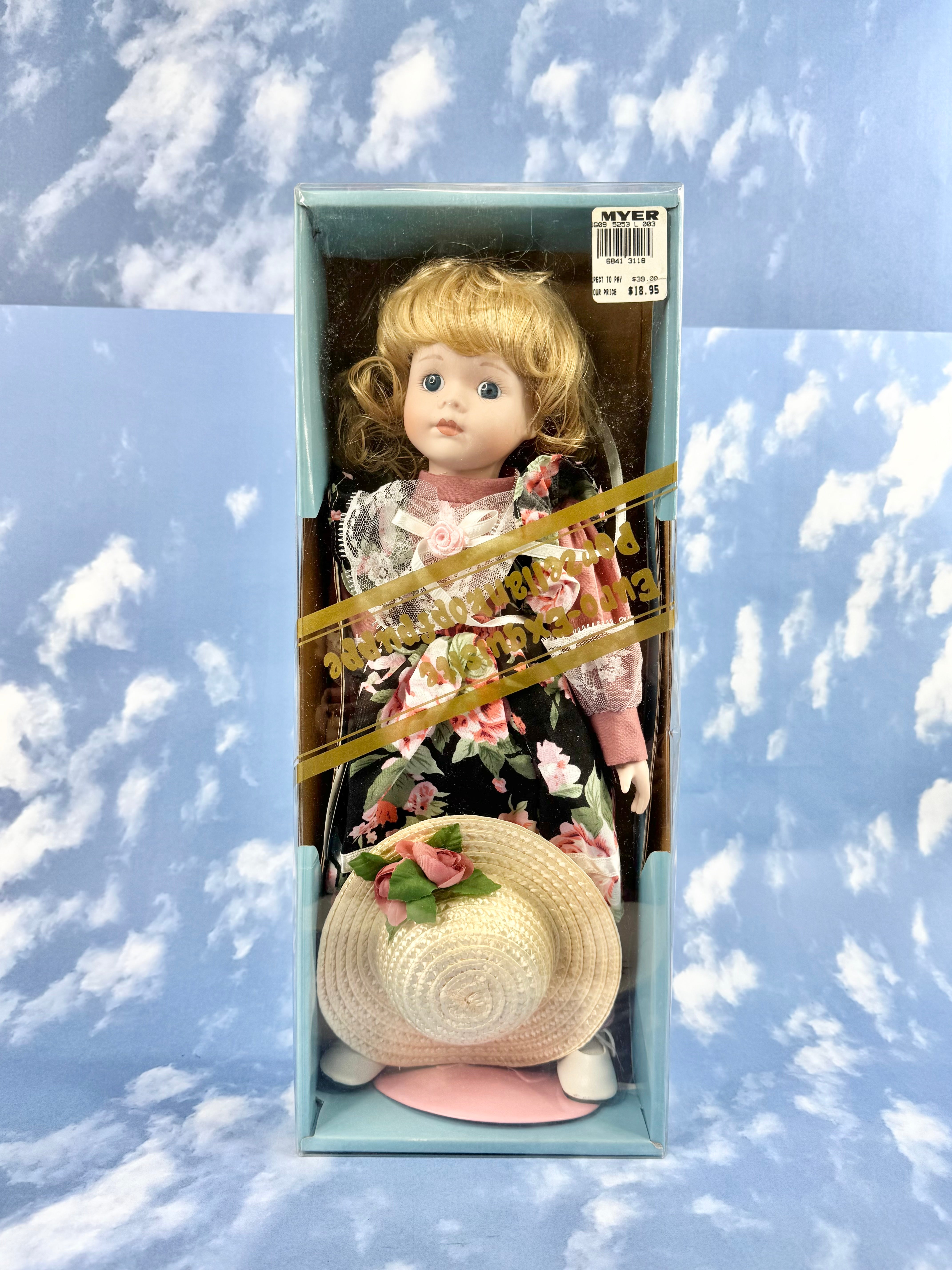 Thomas Trent 'Colonial Cottage' China Doll NWT