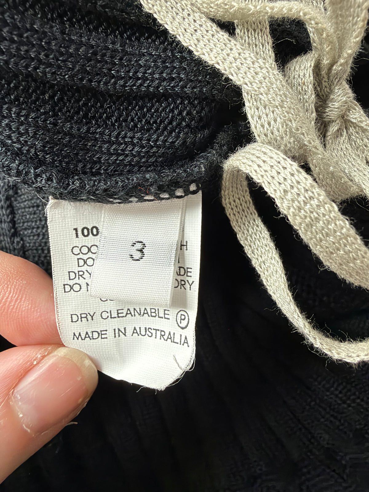 MM SÖHN Black Rib Knit & White Whipstitch Long Cardigan - AU10/12