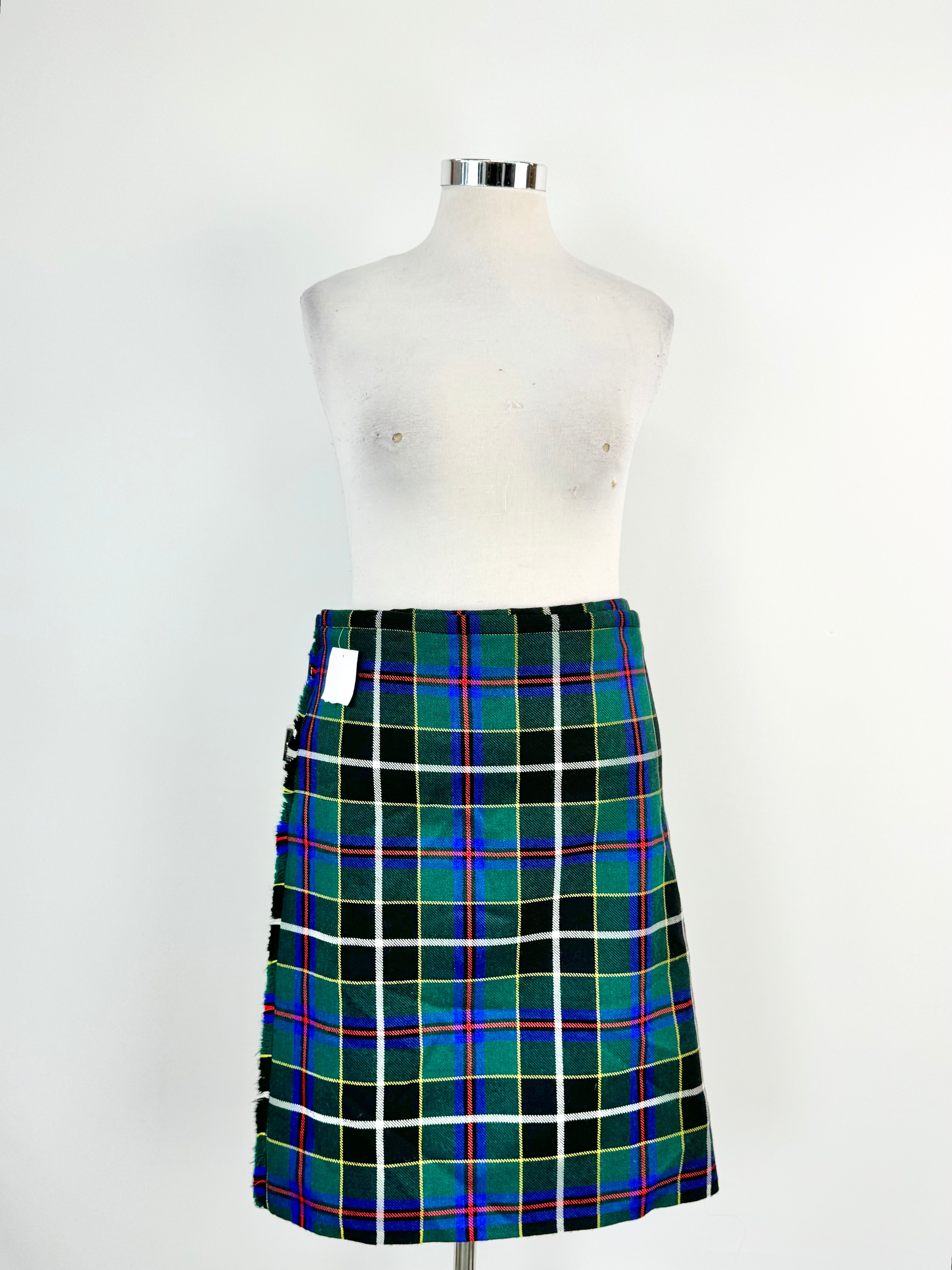 Gaelic Themes Black Prince Charlie Suit & Kilt Set - L