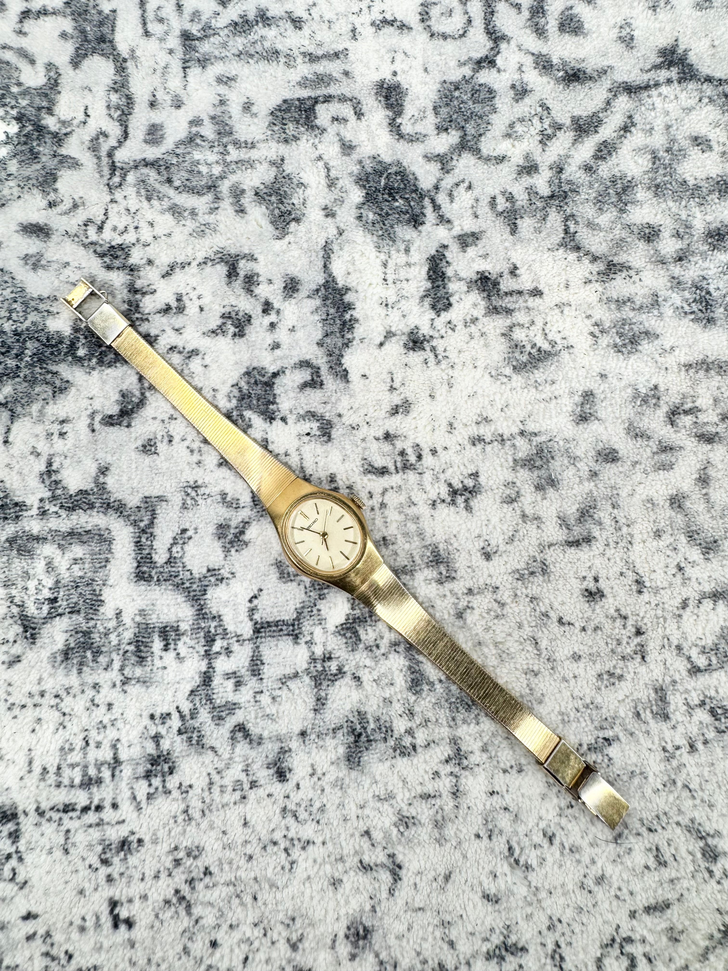 Vintage 70s Seiko Gold Toned Cocktail Watch