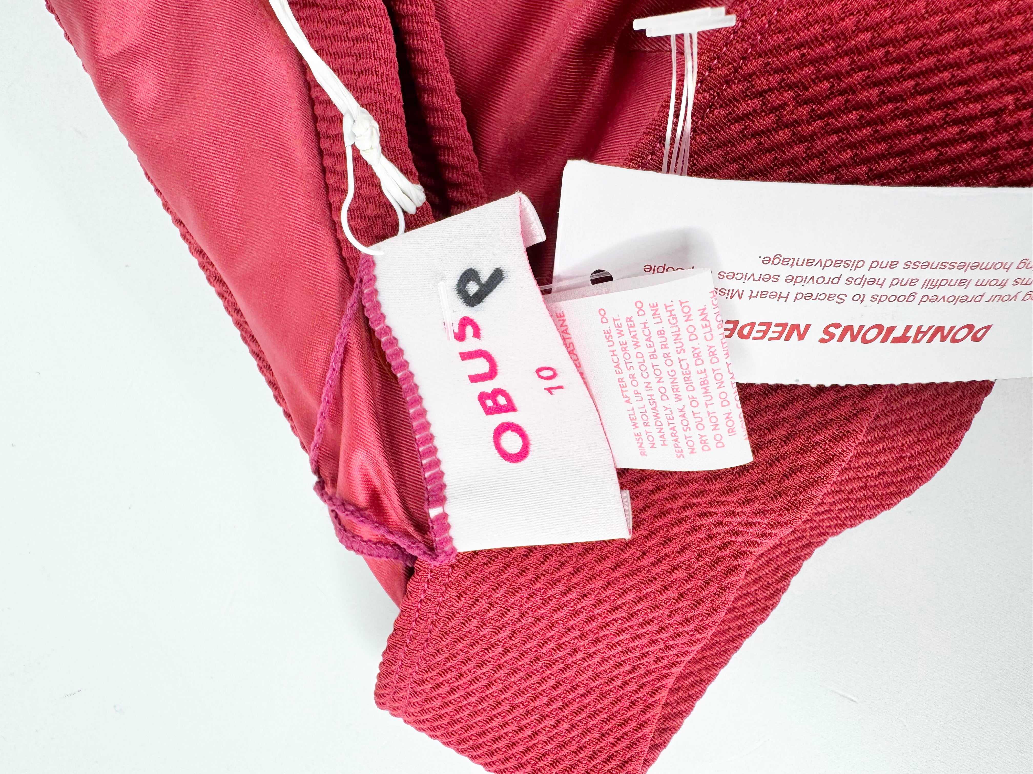 OBUS BIKINI TOP IN MAROON - AU10