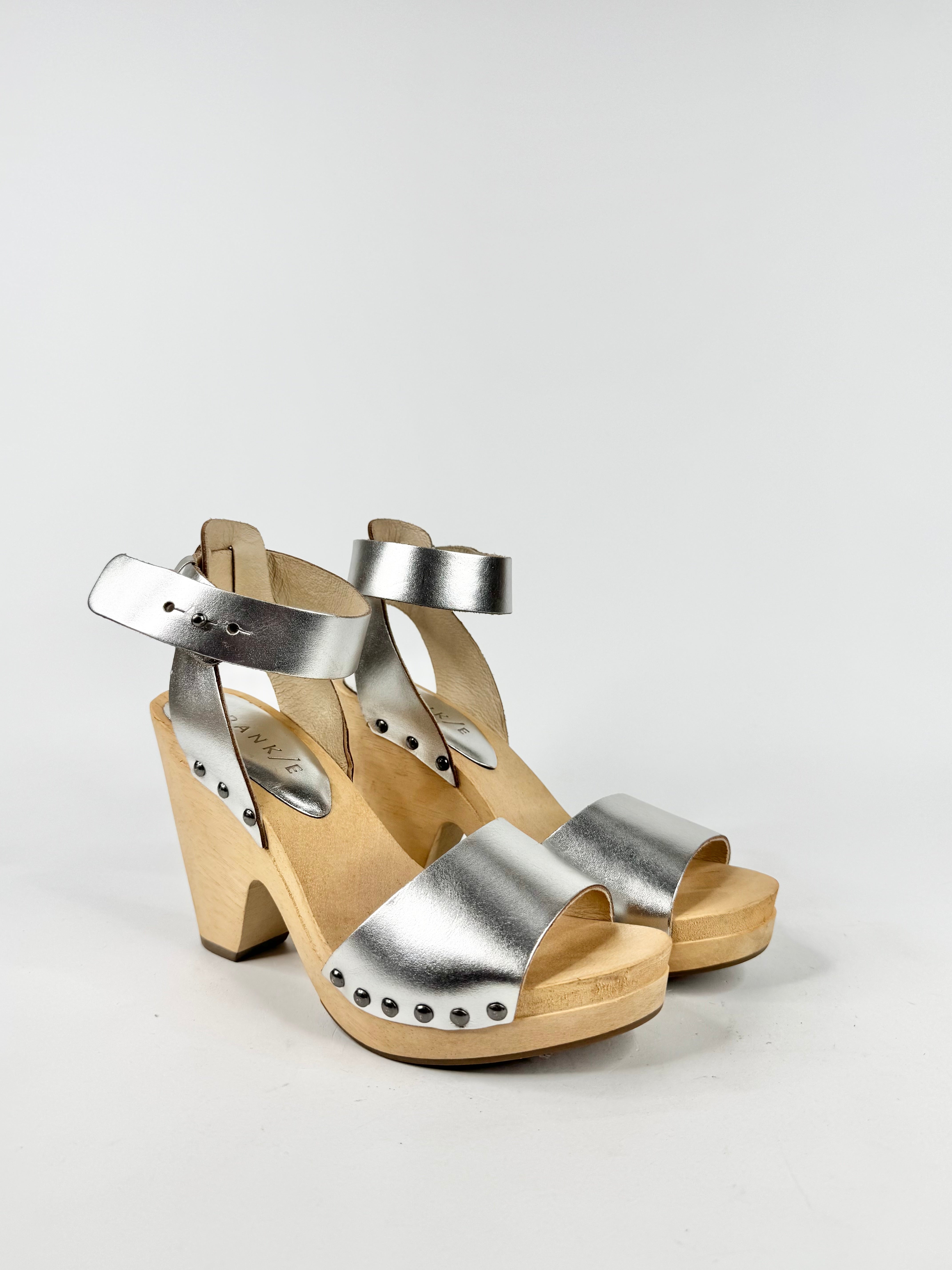 Frank/E Metallic Silver Heeled Clogs - EU37
