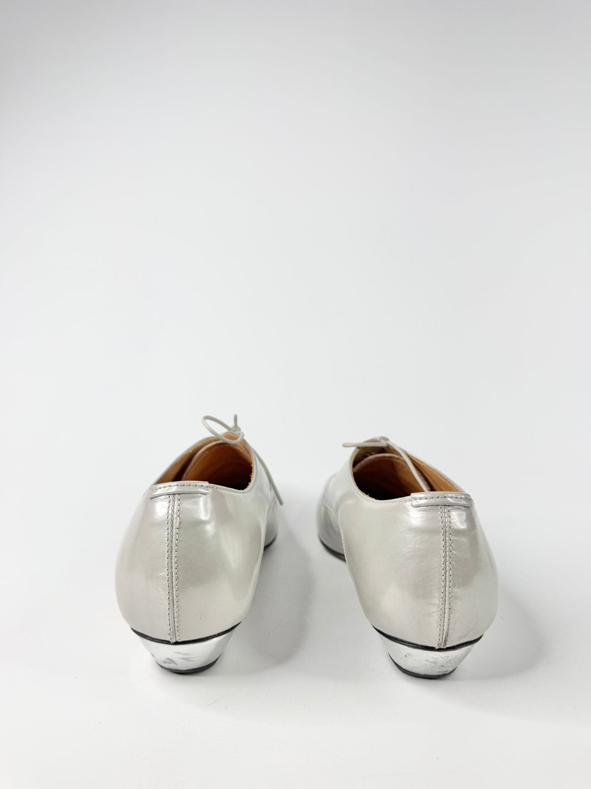 Giorgio Armani Soft Silver Leather Lace Up Shoes - EU39.5