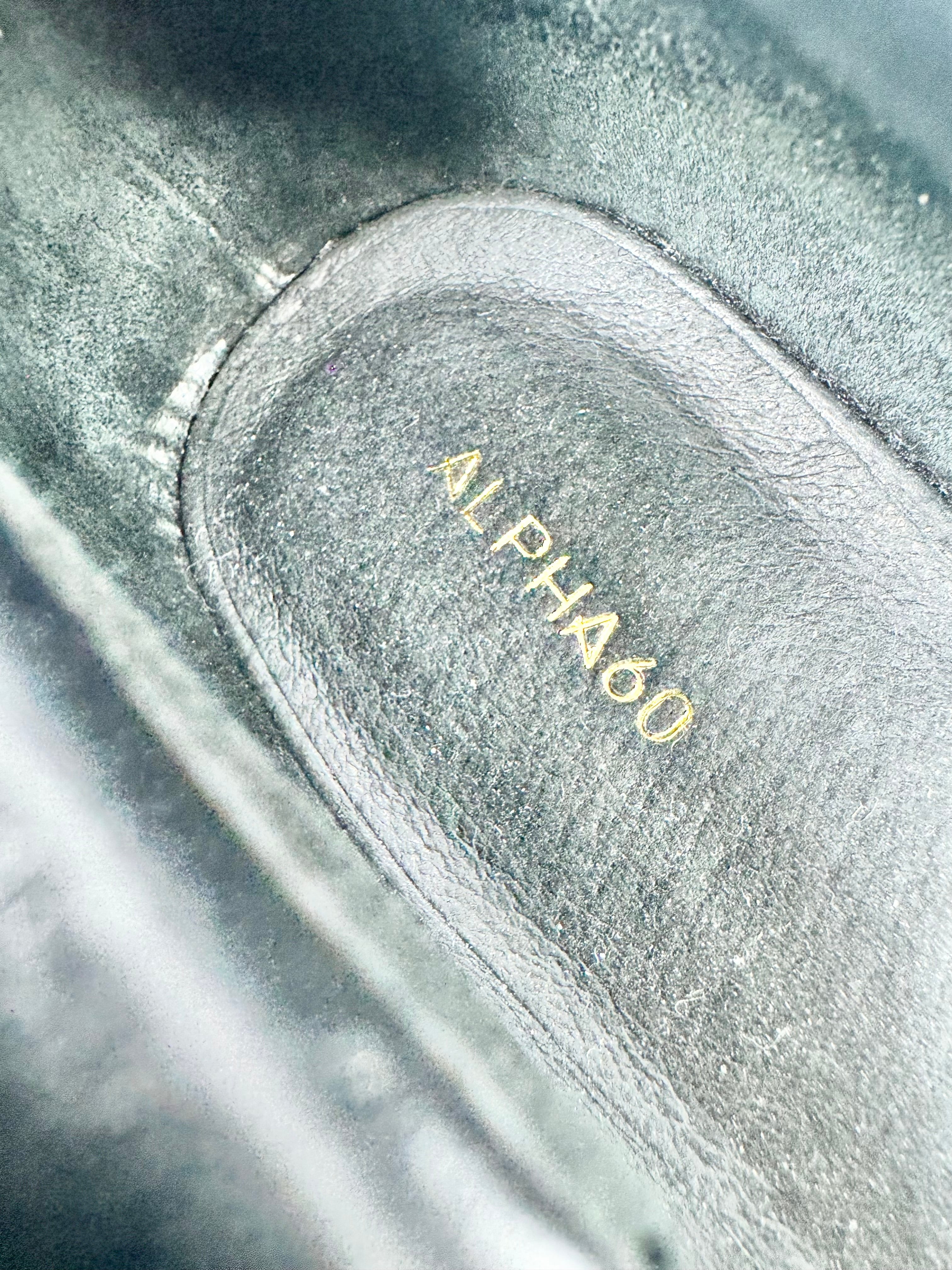 Alpha 60 Smooth Black Leather Cut Out Shoes - EU38