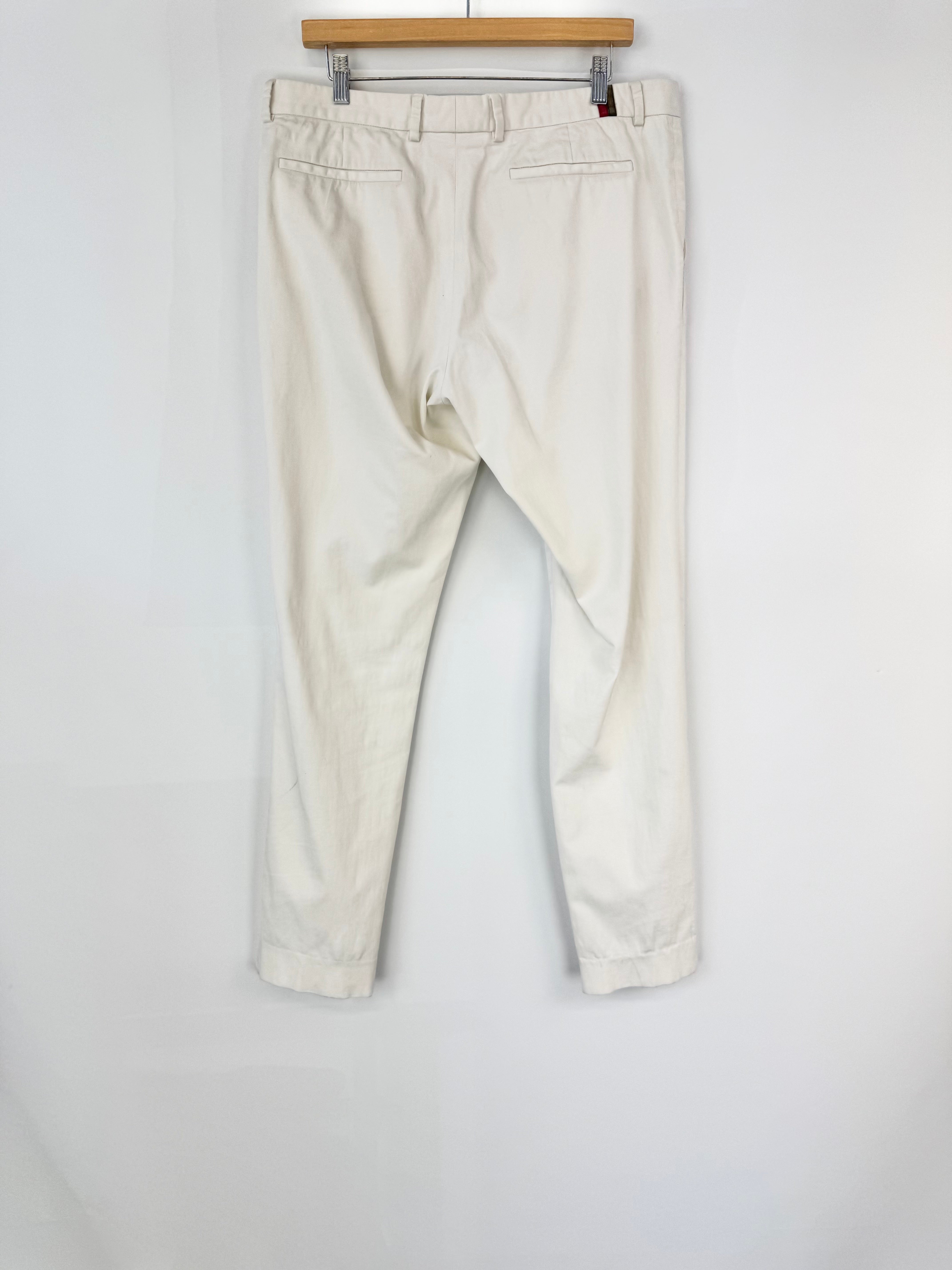 Gucci White Jeans - W52