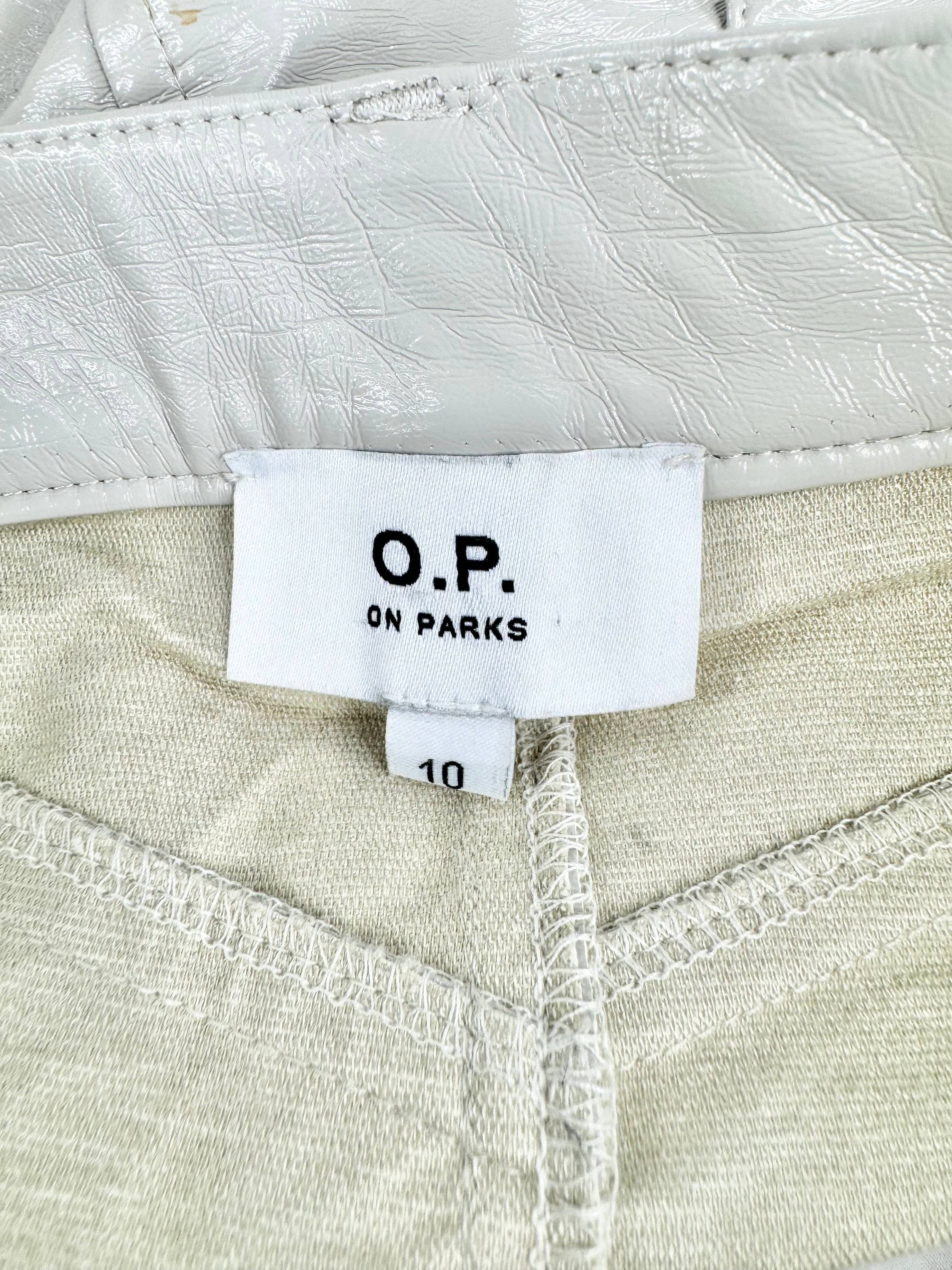 O.P On Parks Cement Vinyl Skirt - AU8