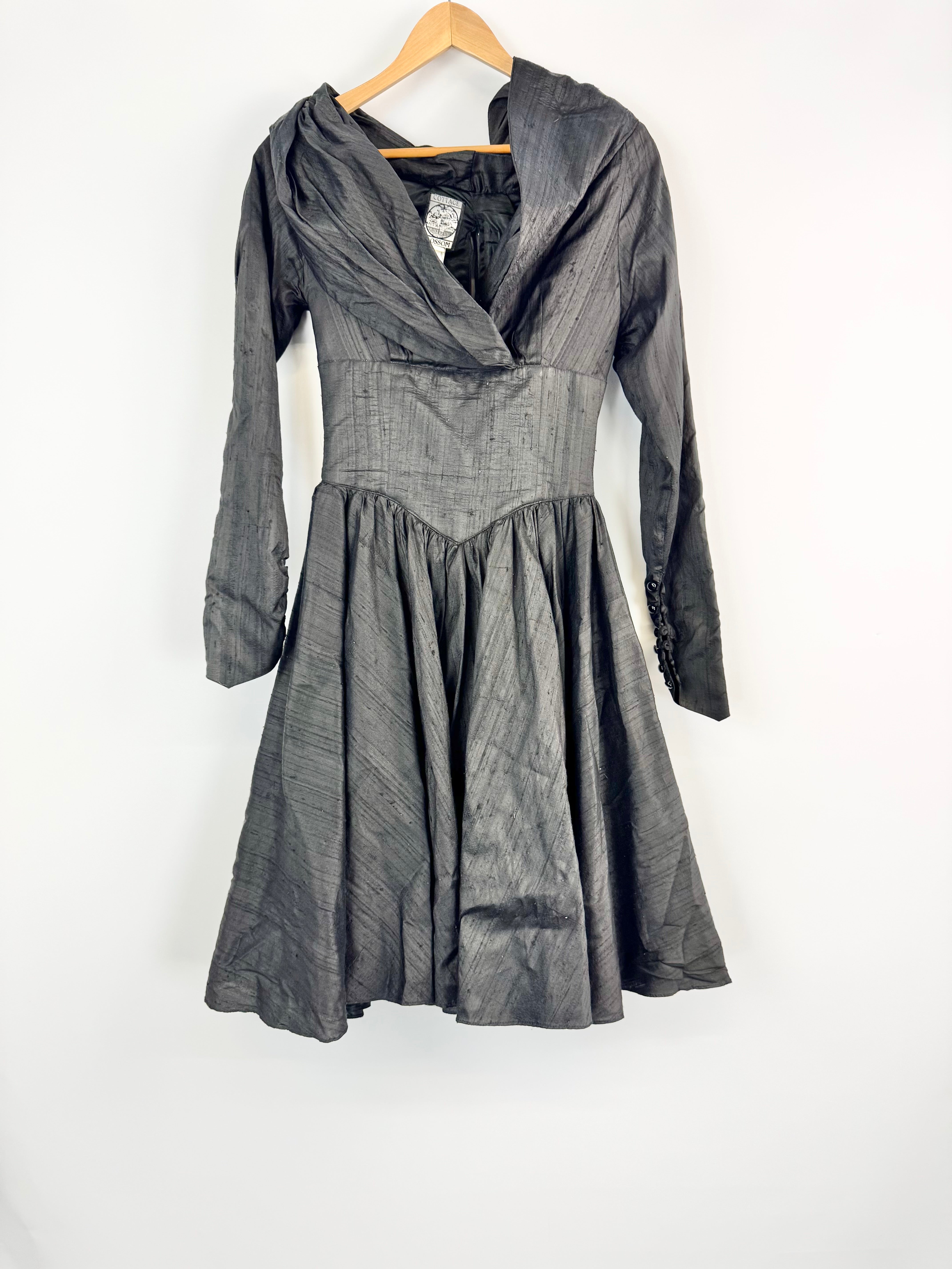 Vintage Cottage Blossom Black Taffeta Silk Dress - AU10