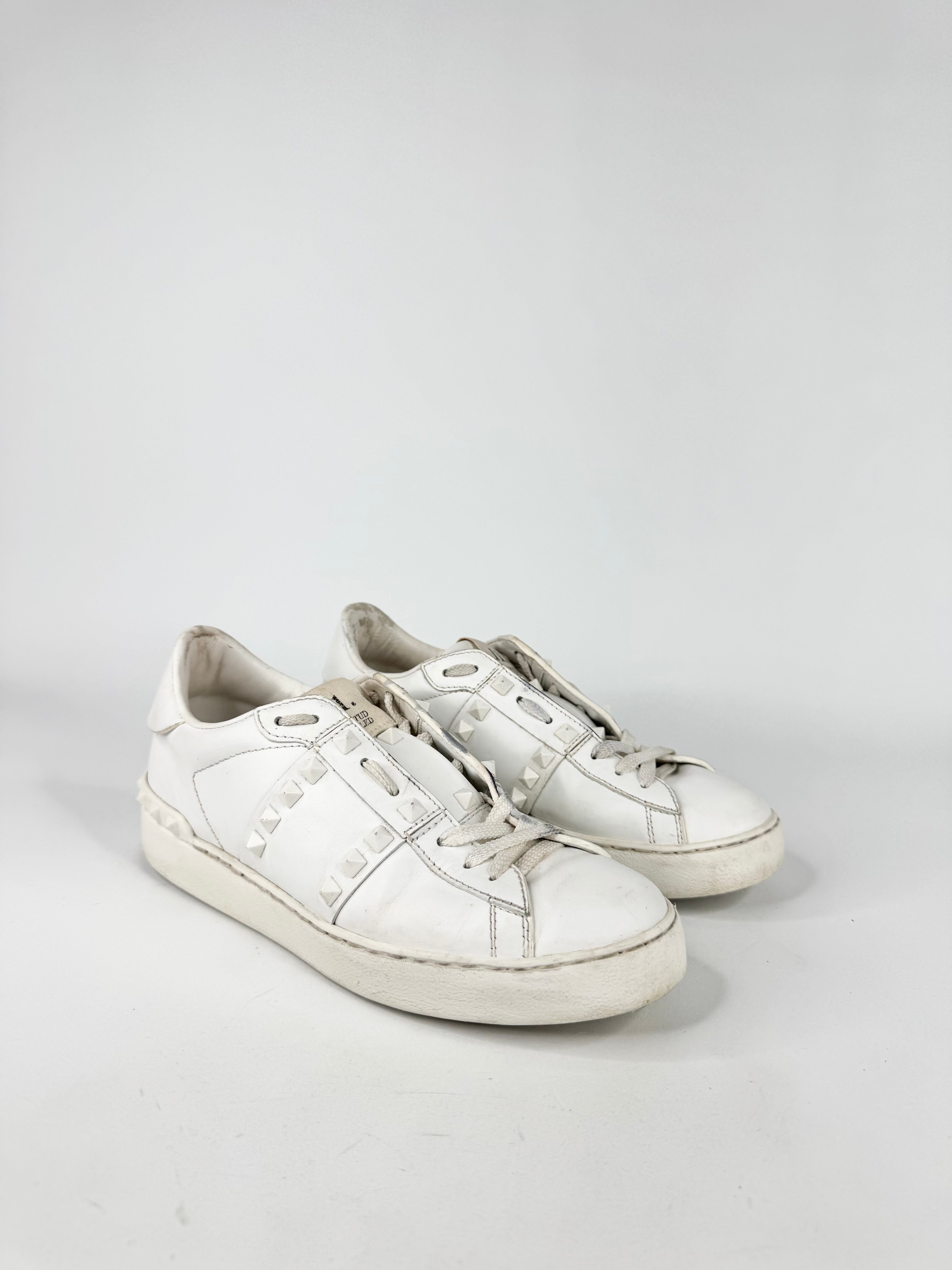 Valentino Garavani 'Rockstud Untitled' White Leather Sneakers - EU38