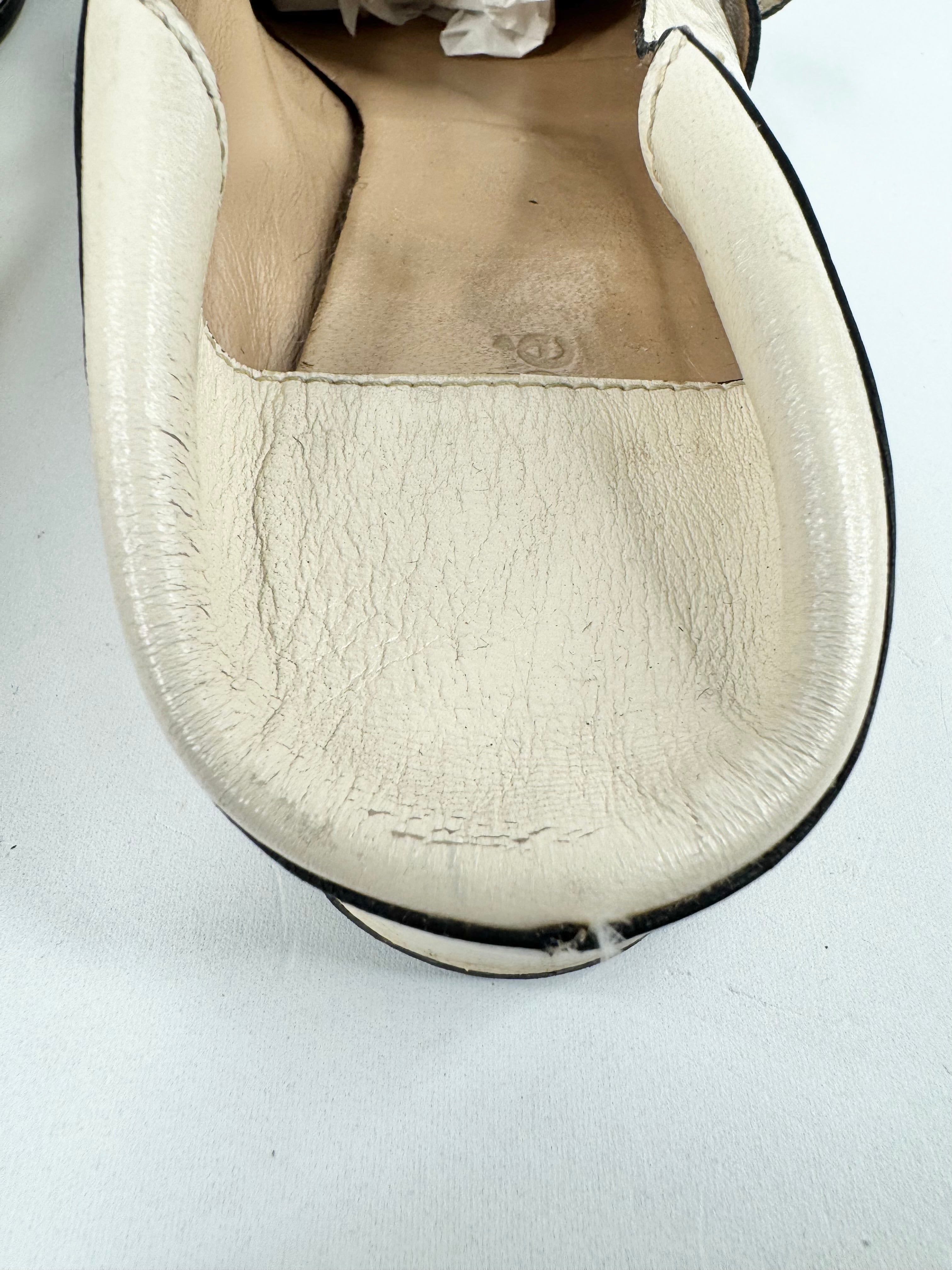 Chloe 'Quicy' Collapsable Heel Leather Bow Loafer - EU39