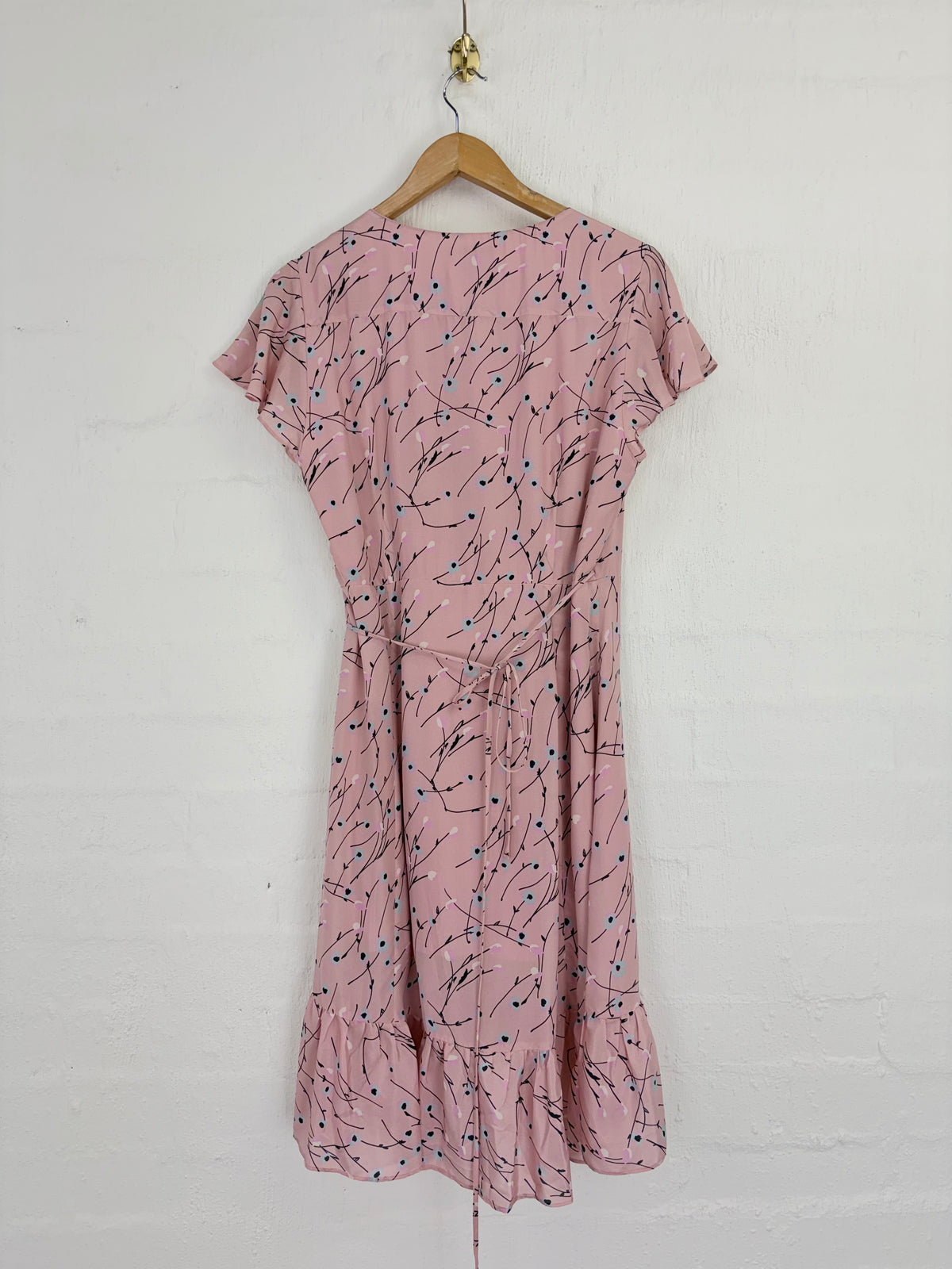 Ella Sanders Pale pink Floral Patterned Silk Dress - AU8/10