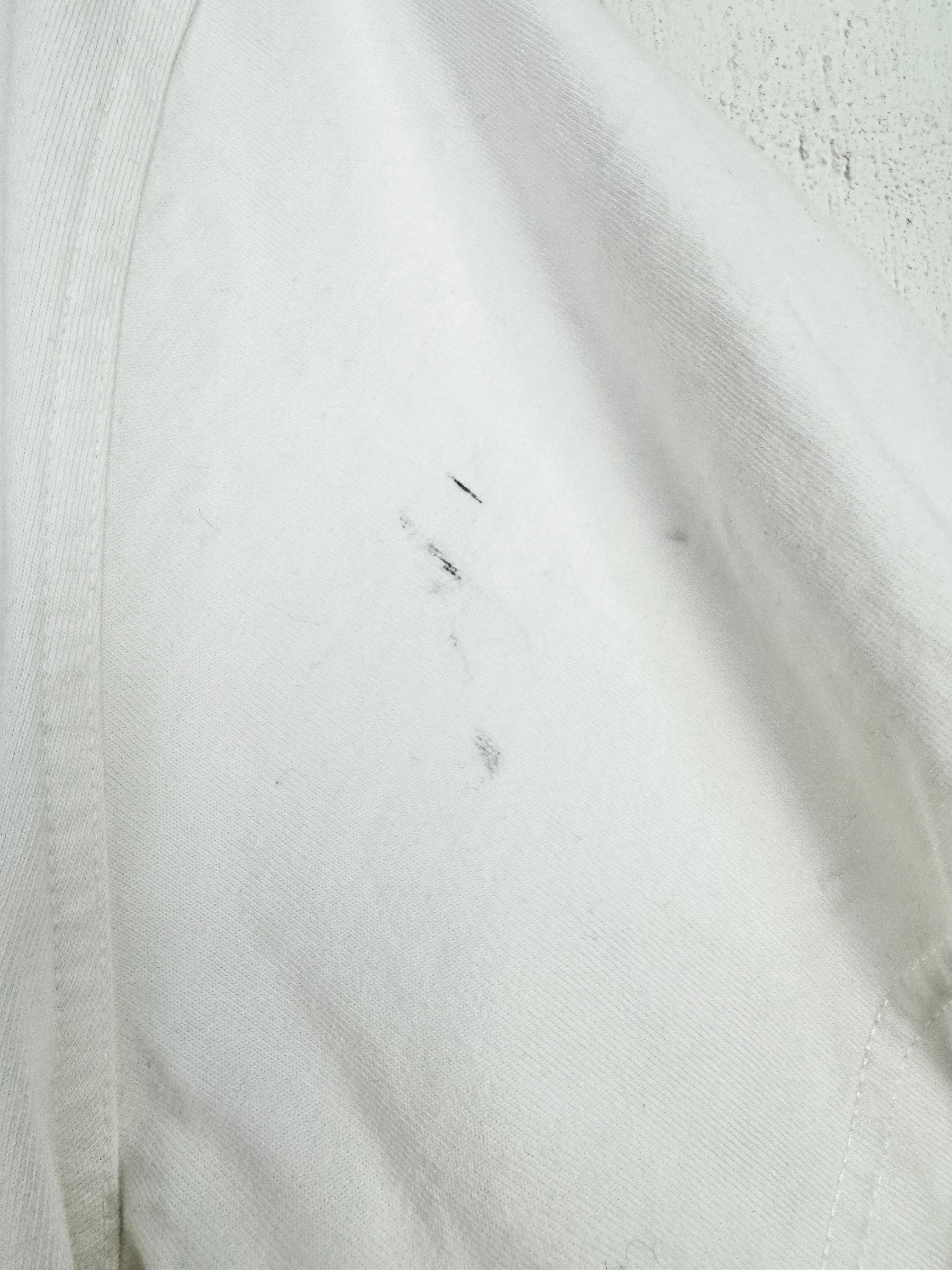 Burberry White Textured Logo T-Shirt - S