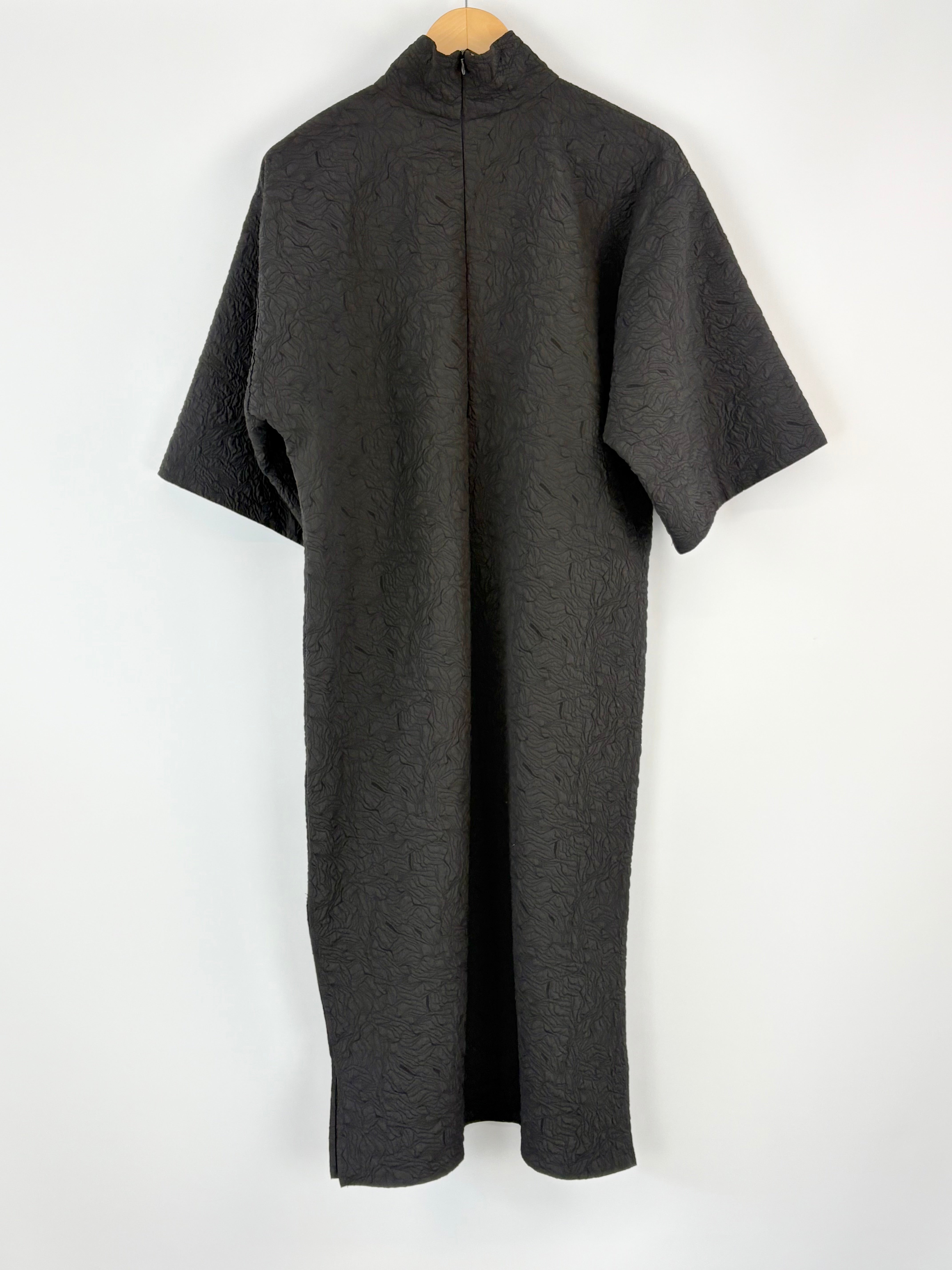 Strateas Carlucci Black Ruffle-Textured Dress - AU12/14