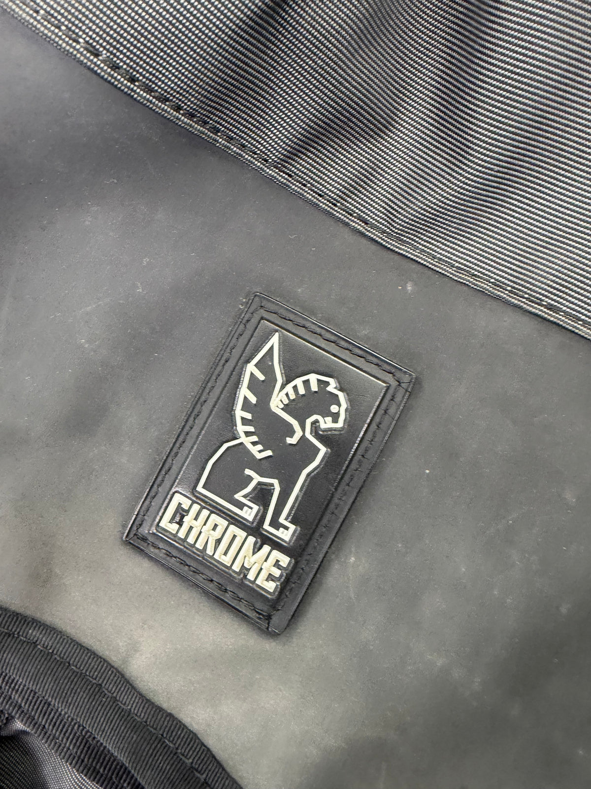 Chrome 24L Grey 'Citizen' Messenger Bag