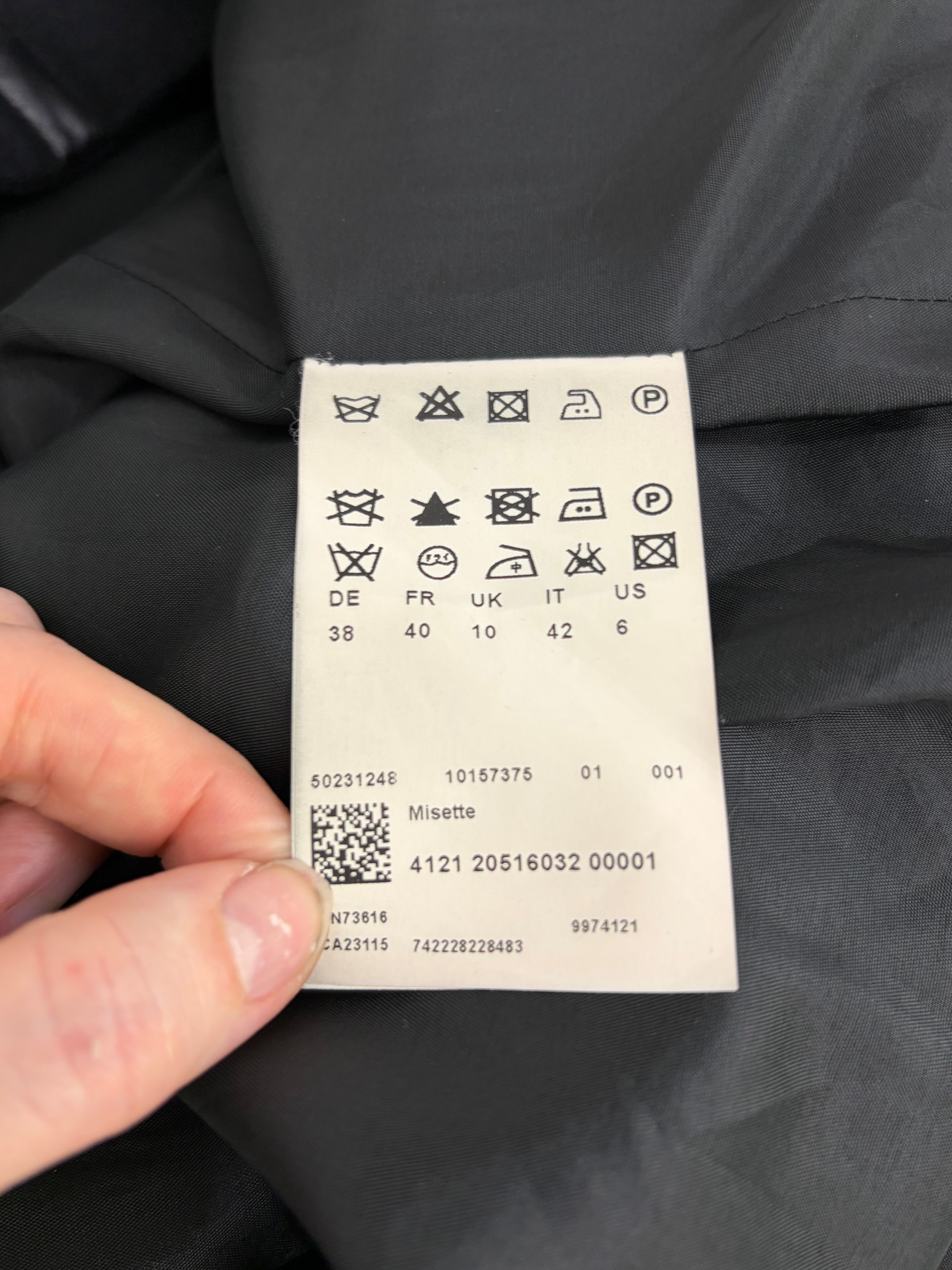 Hugo Boss Black Coat - AU10