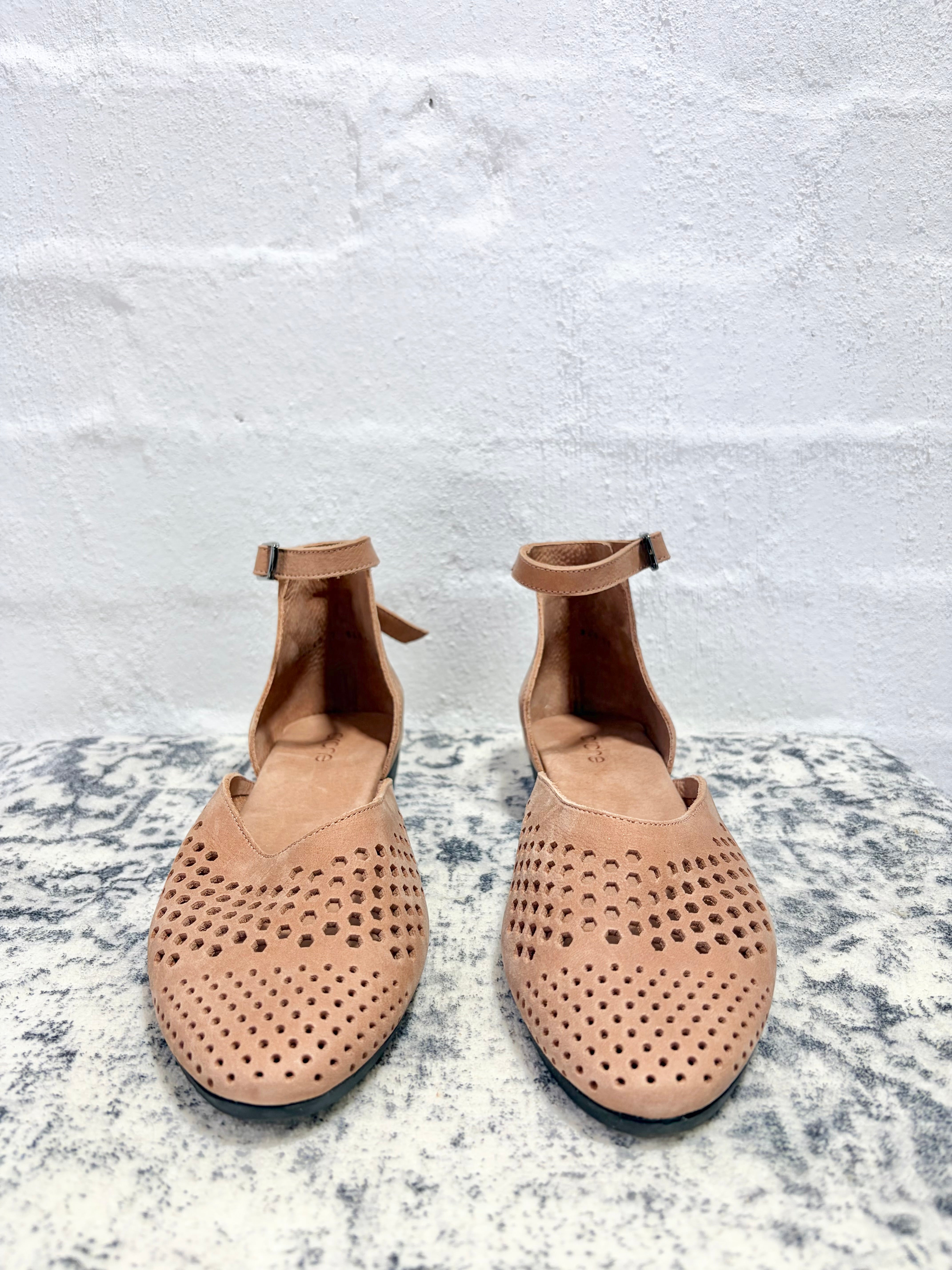 Arche Beige Lazercut Mary-Janes - EU40