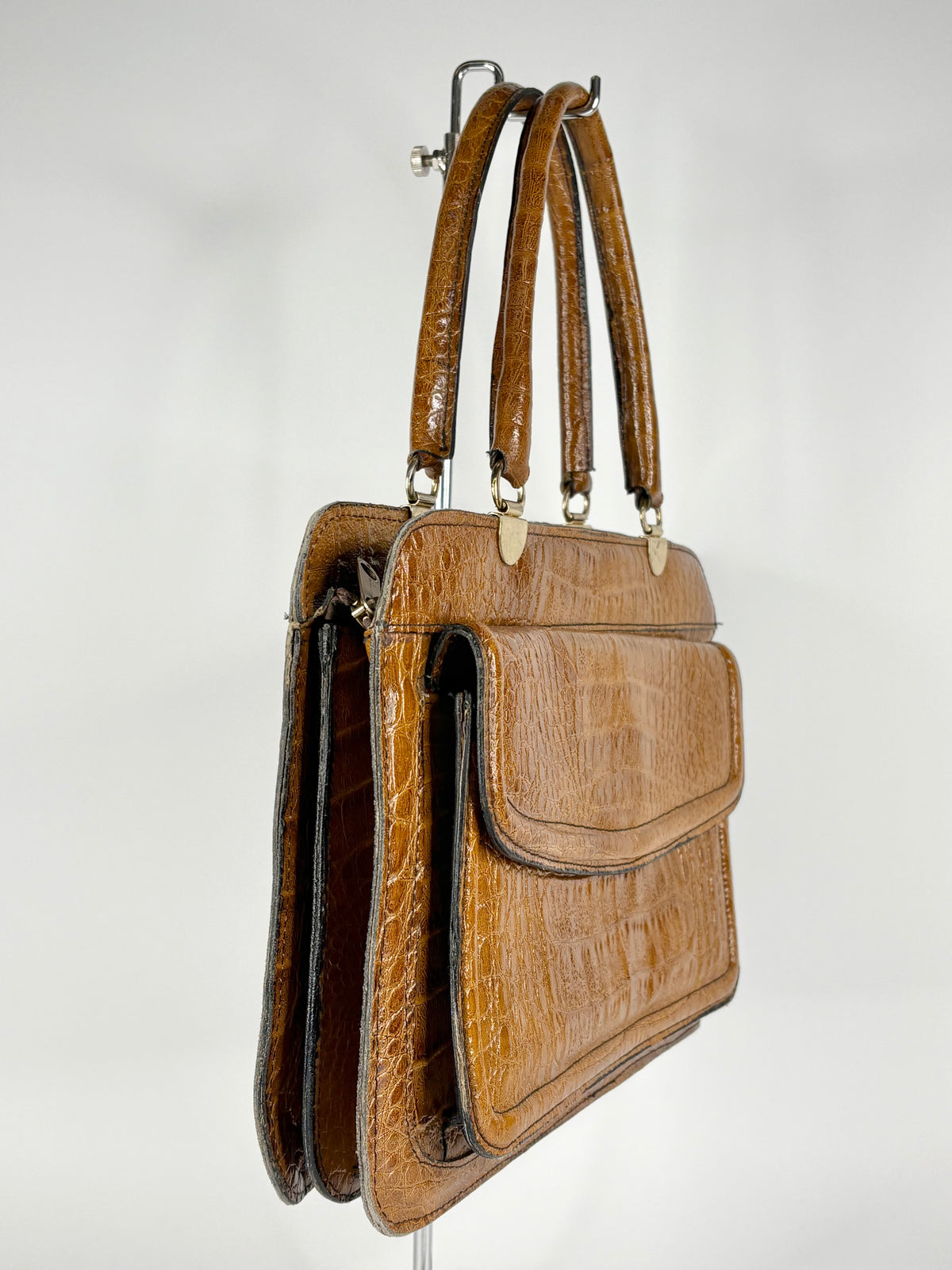 Vintage Tan Croc-Embossed Leather Accordion Handbag