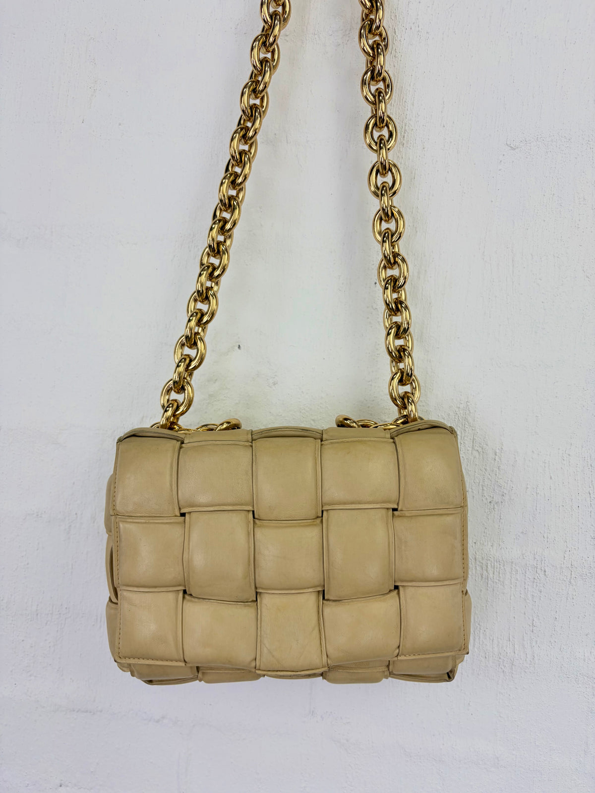 Bottega Veneta Chain Cassette Bag in Porridge & Gold