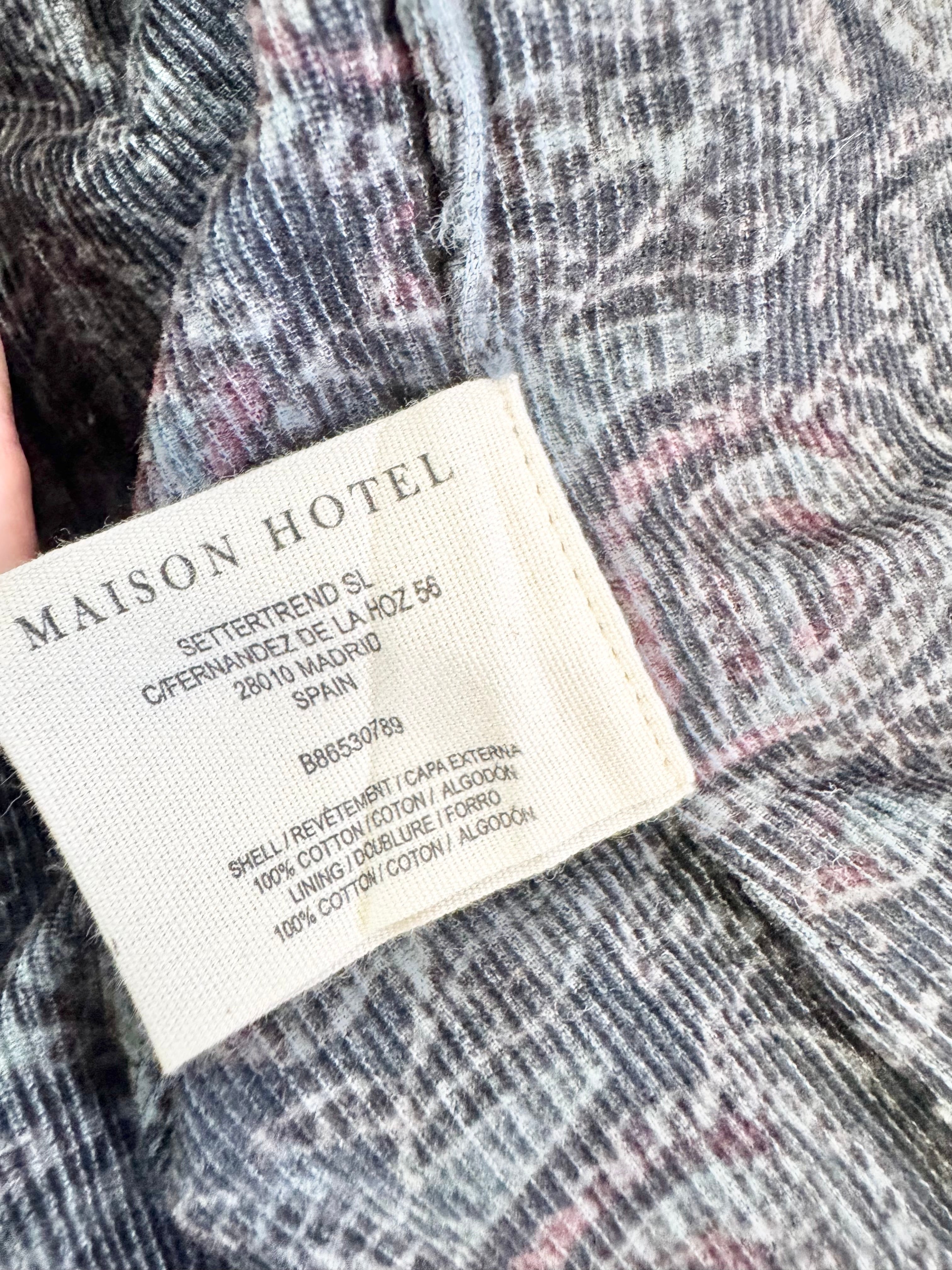 Maison Hotel Stone Blue Quilted Collarless Jacket - AU8/10