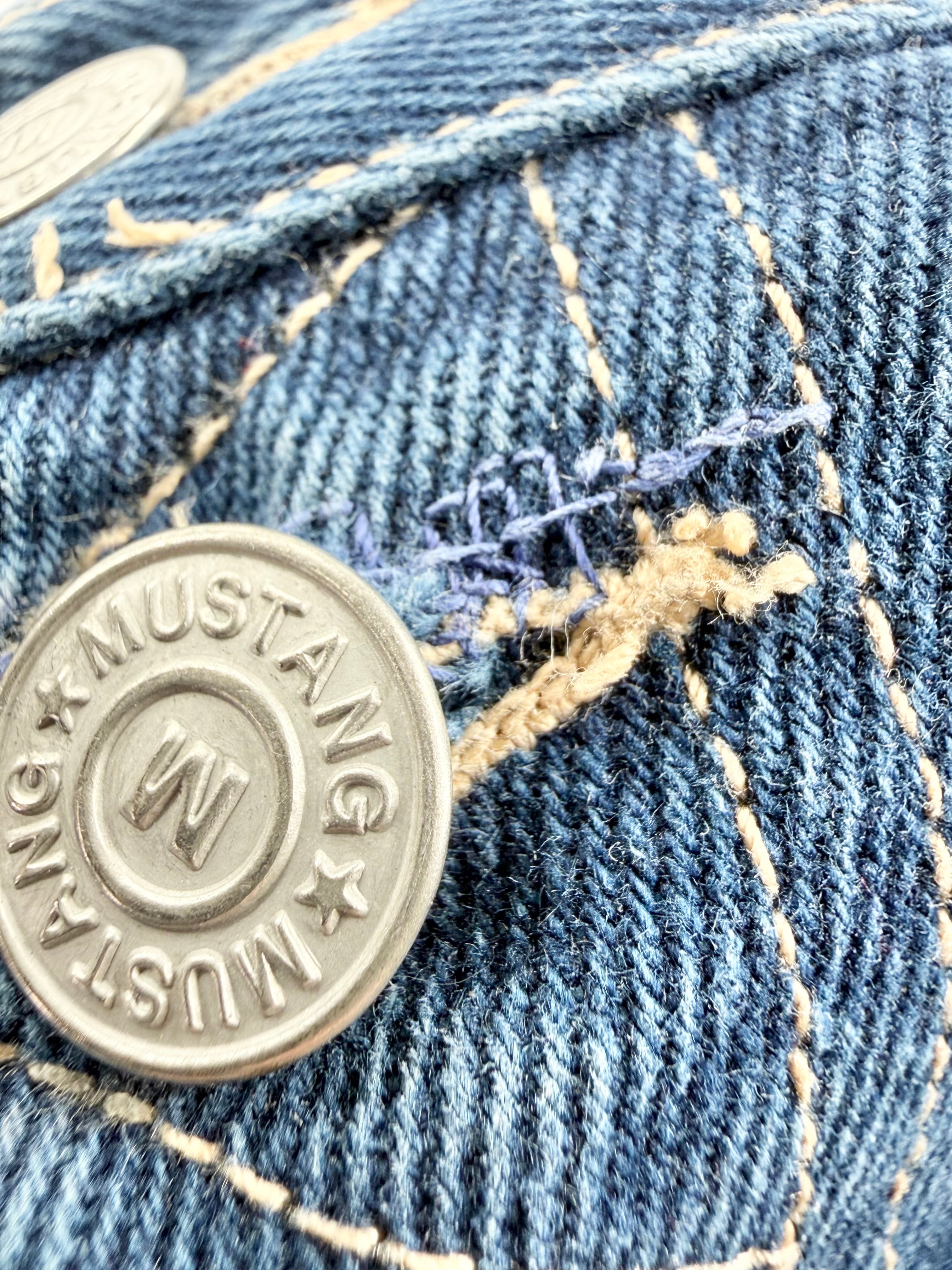 Mustang Blue Denim Button Up Jeans - AU14