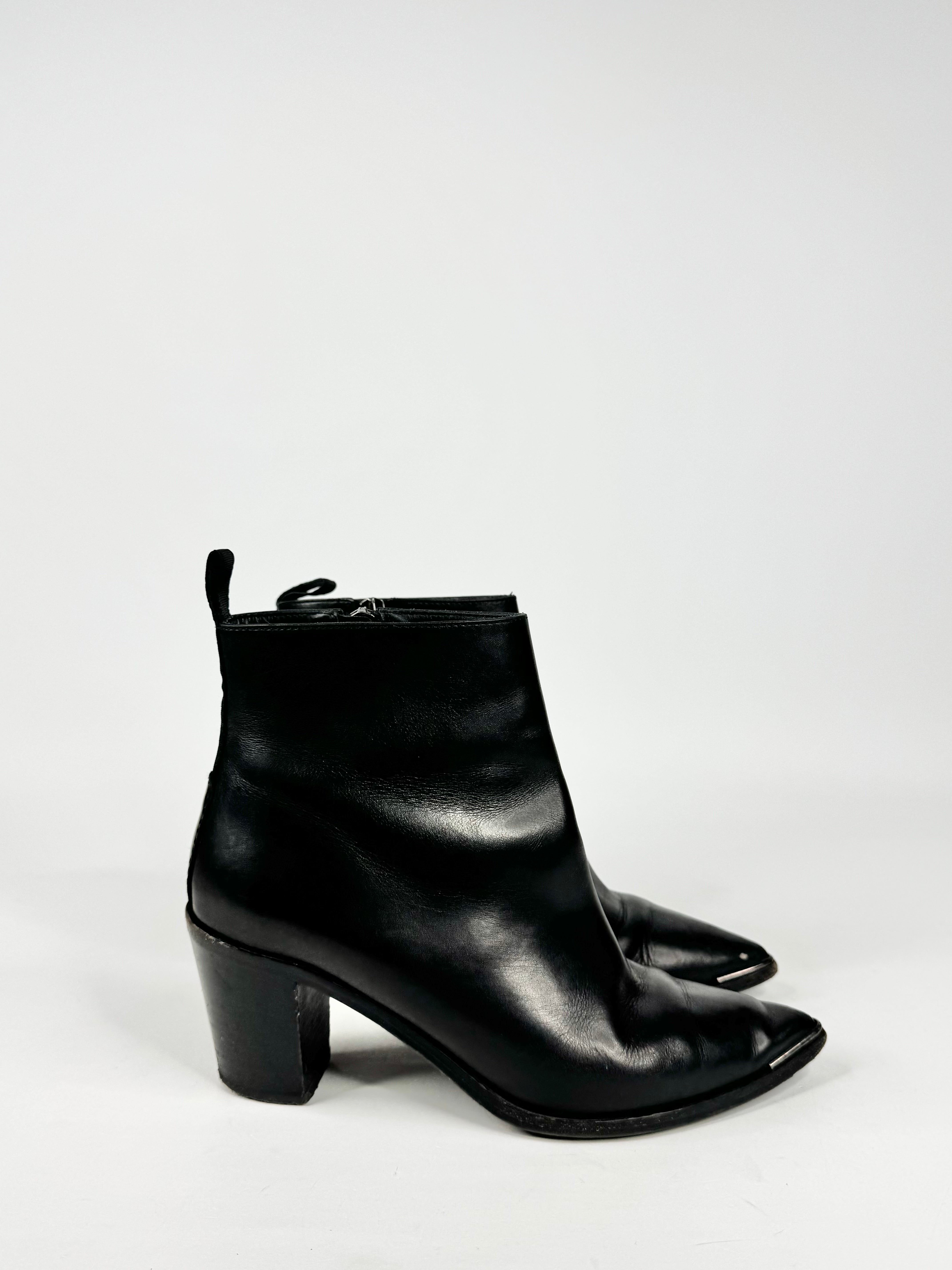 Acne Studios Black Pointed Toe Ankle Boots - EU37
