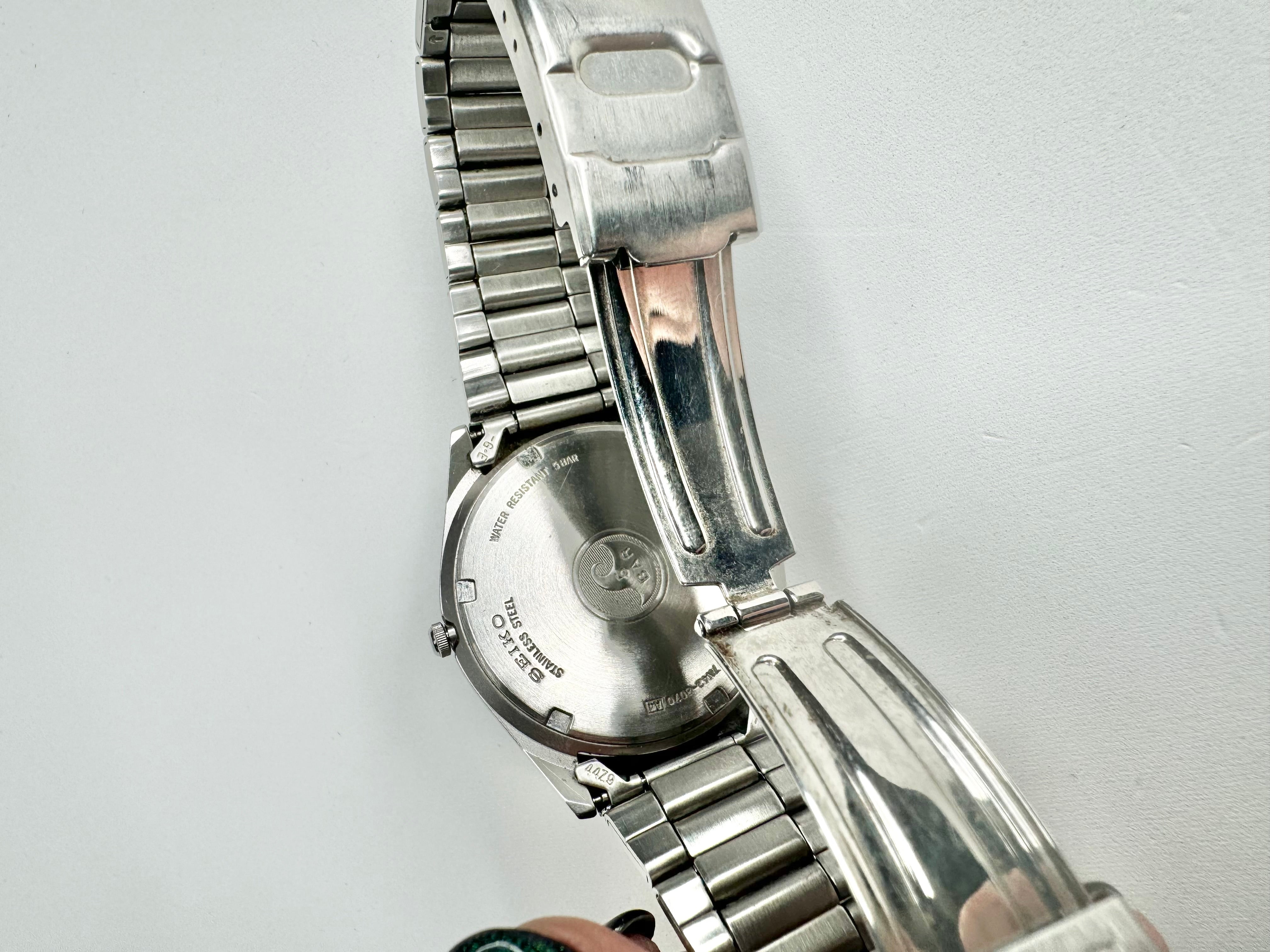Seiko Stainless Steel 7N42-8070 Watch