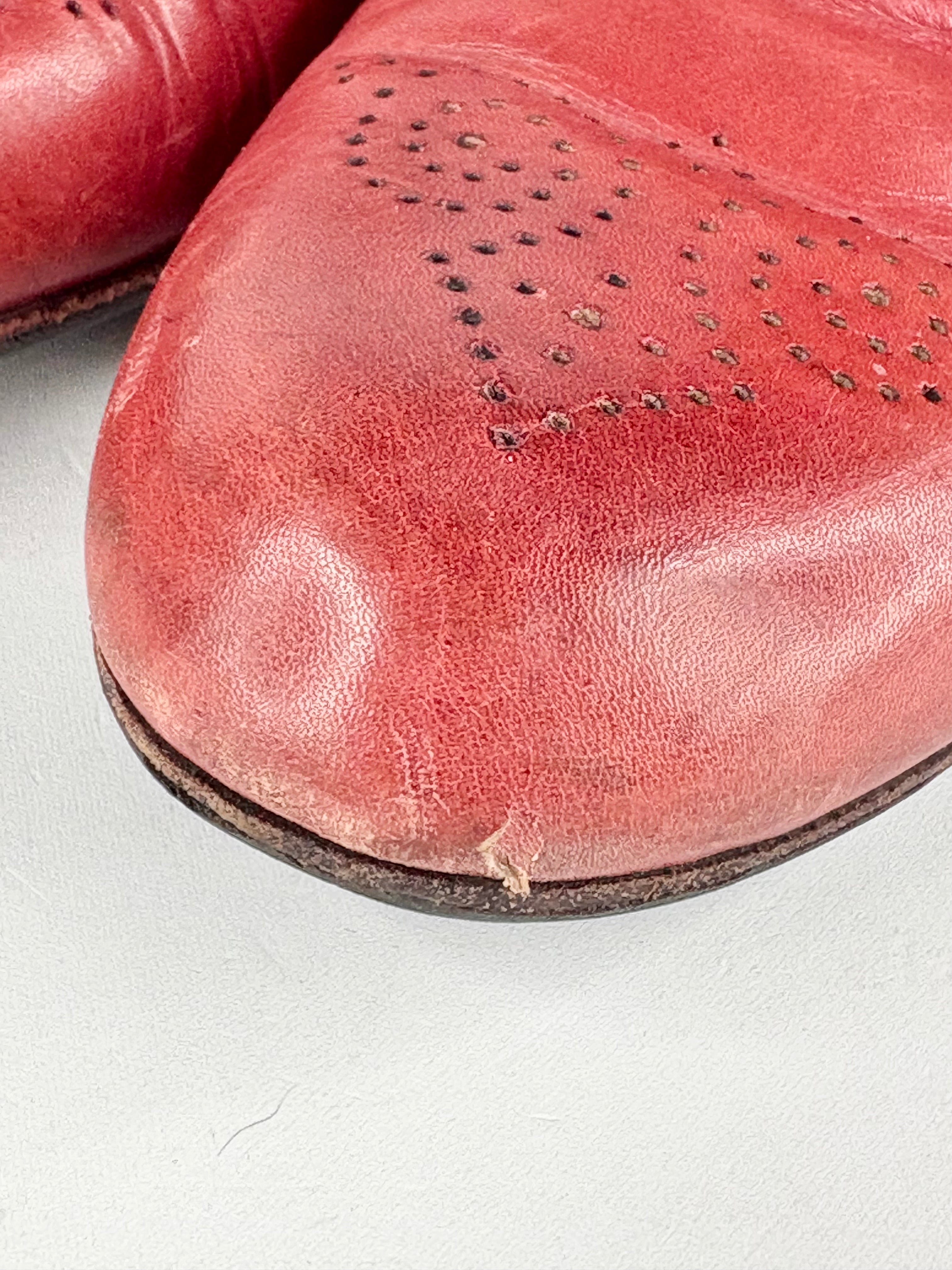 Habbot. Ruby Red Leather Lace Ups - EU39