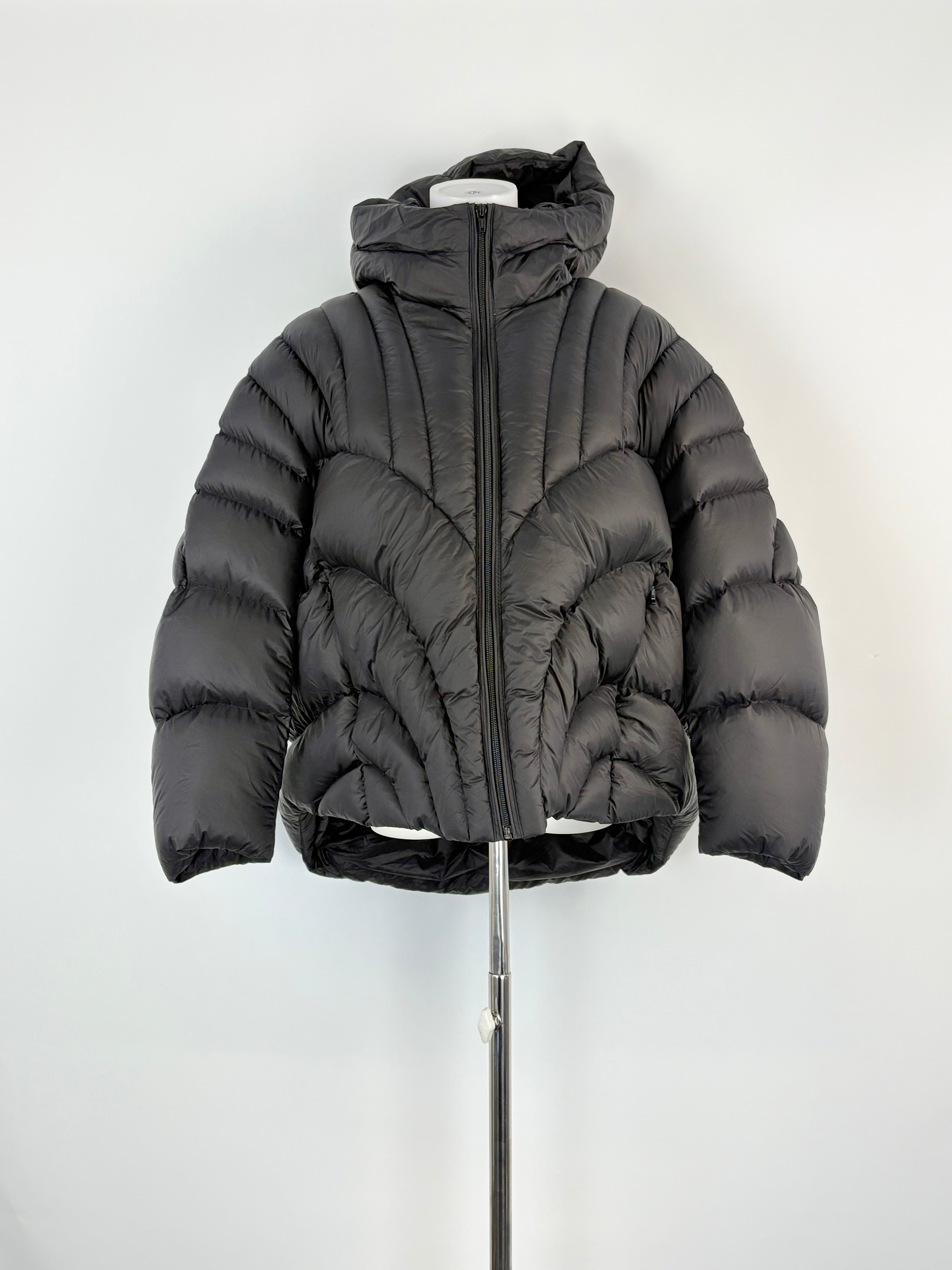 JNBY Black Cropped Down-Filled Hooded Jacket - AU8