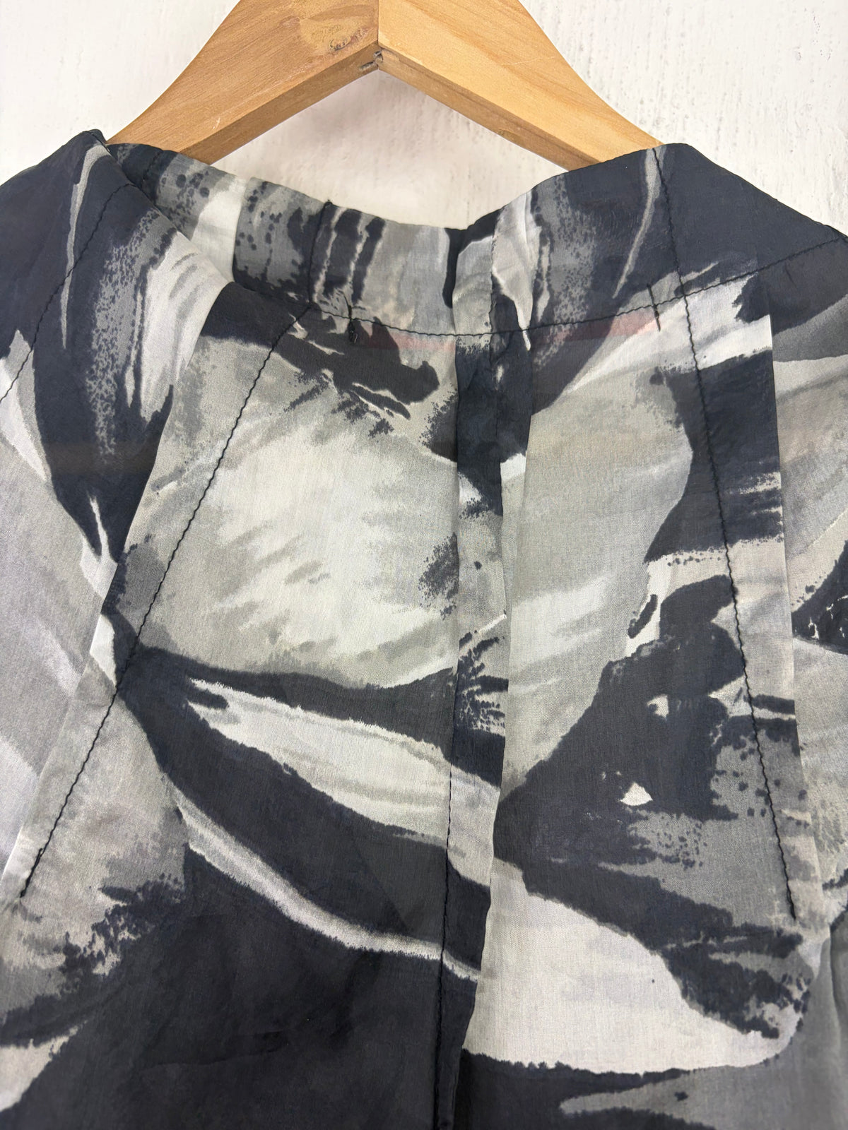 Lounge Black & White Abstract Patterned Silk Drawstring Dress - AU10/12