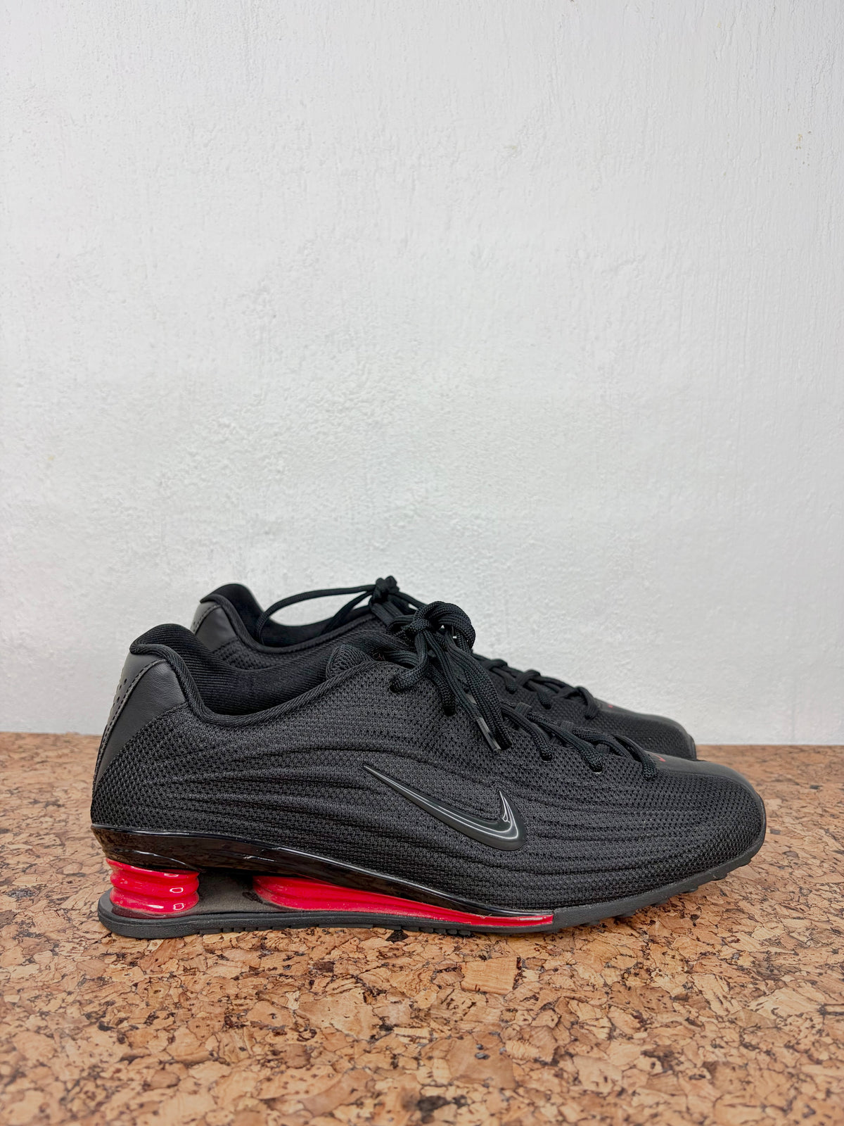 Nike Black and Red Shox Sneakers - EU41