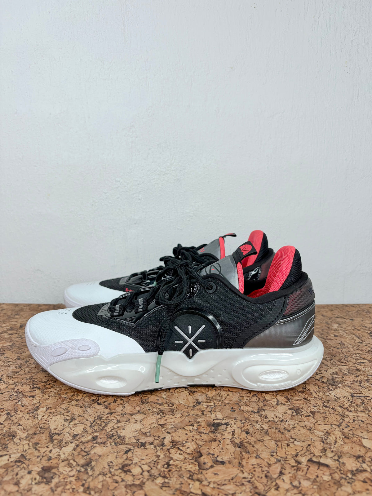 Way of Wade Dwayne Wade Black Red & White Basketball Sneakers - US11