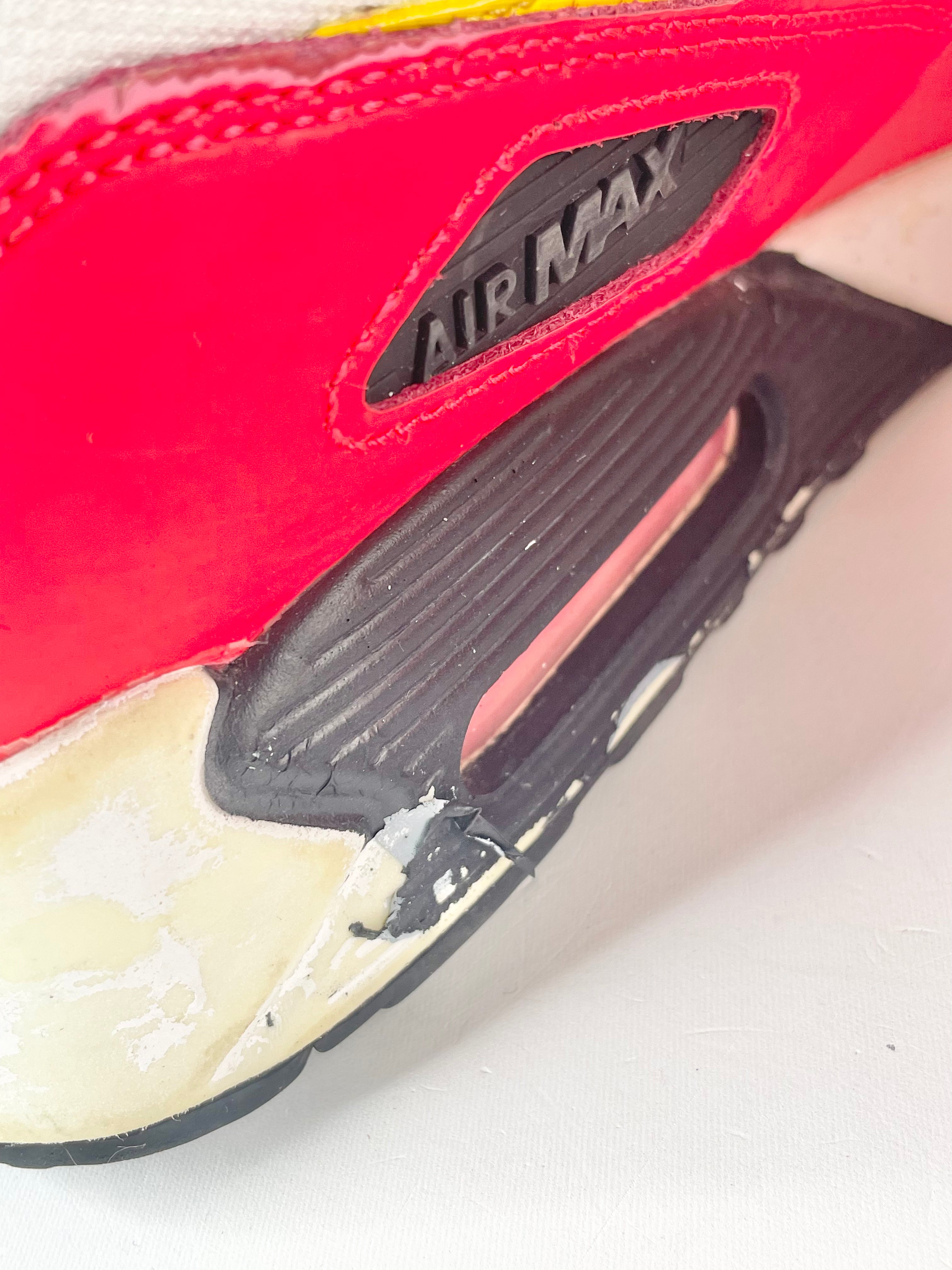Nike Air Max 90 Essential 'Crimson' Multicolour Sneakers - EU42.5