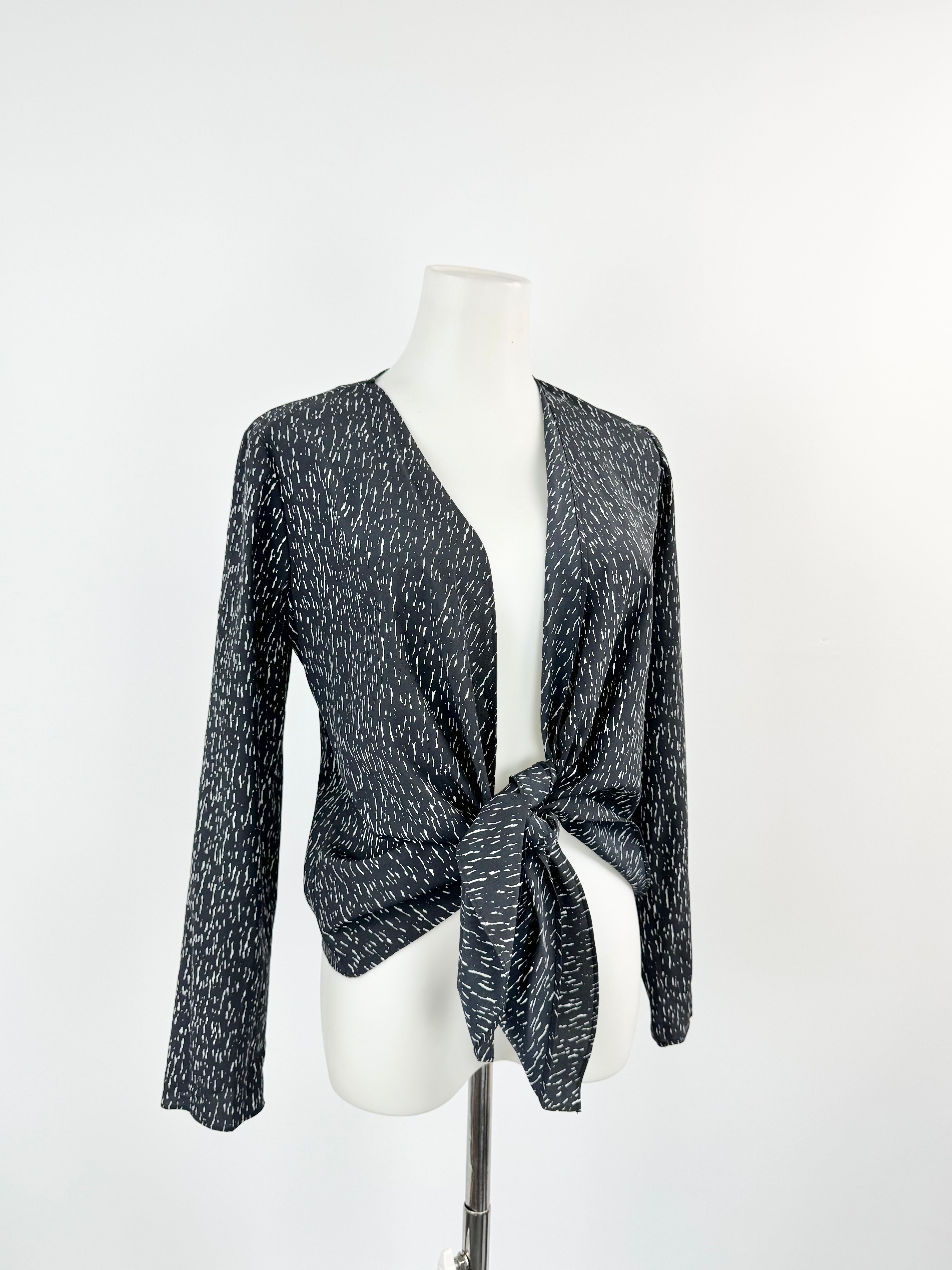 Country Road Black and Cream Printed Tie Front Long Sleeve Blouse -  AU4