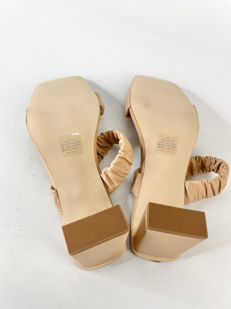 Guess Taupe Leather 'Aindrea' Sandals - 9