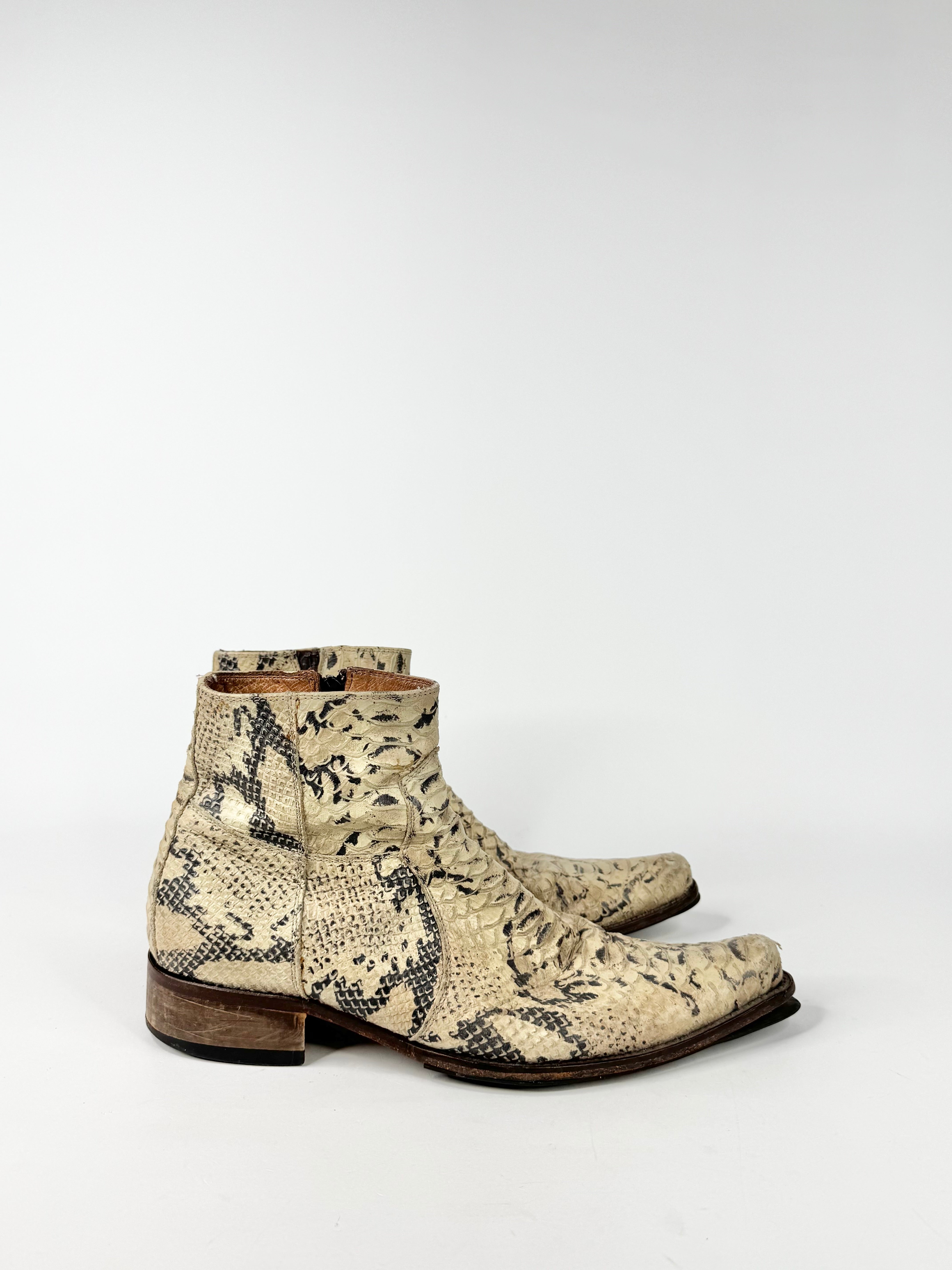 MFW Vintage Grey Snake Embossed Leather Pointed Toe Boots - EU42