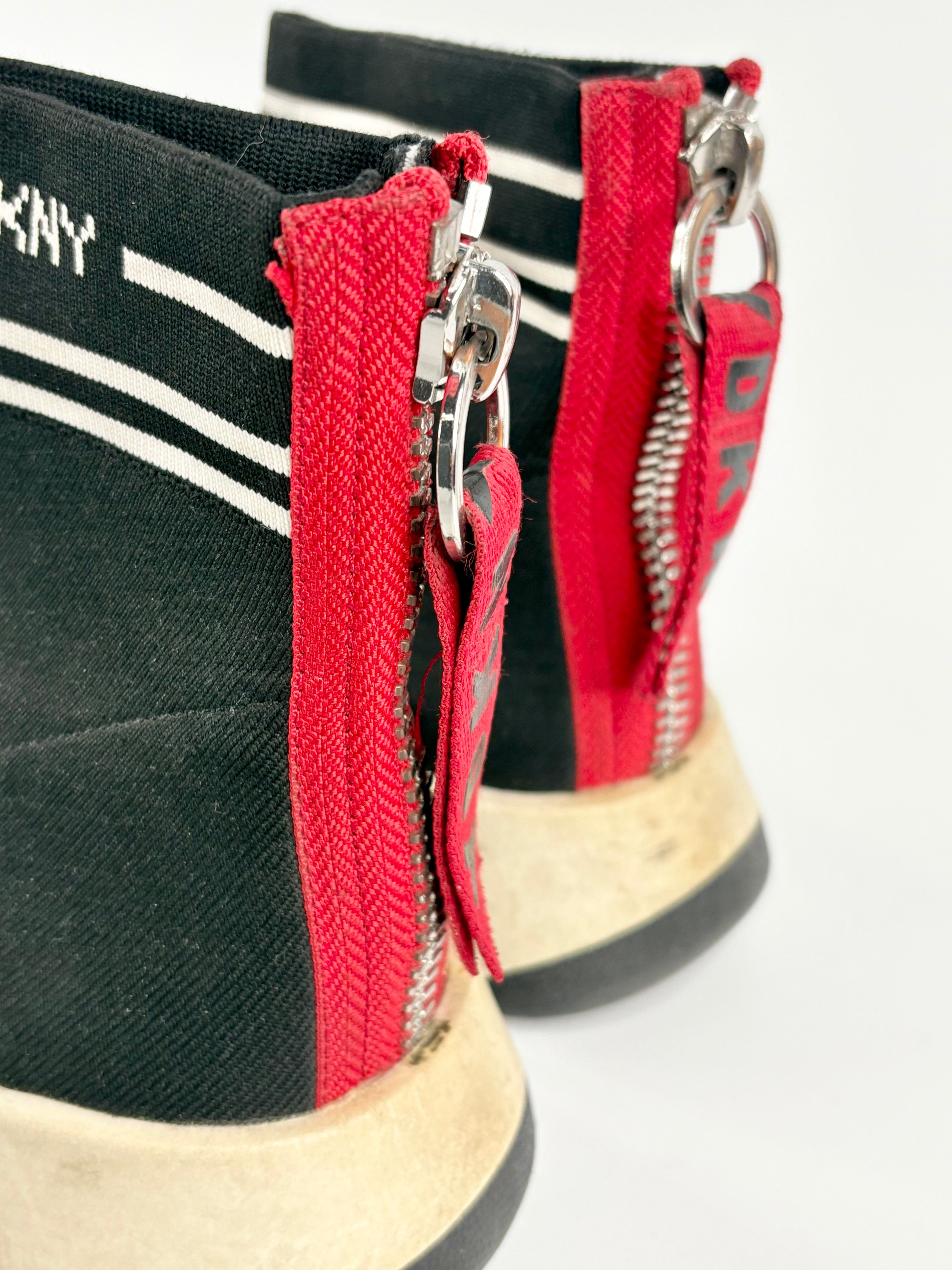 DKNY Black 'Marini' Knit Sneakers - EU40