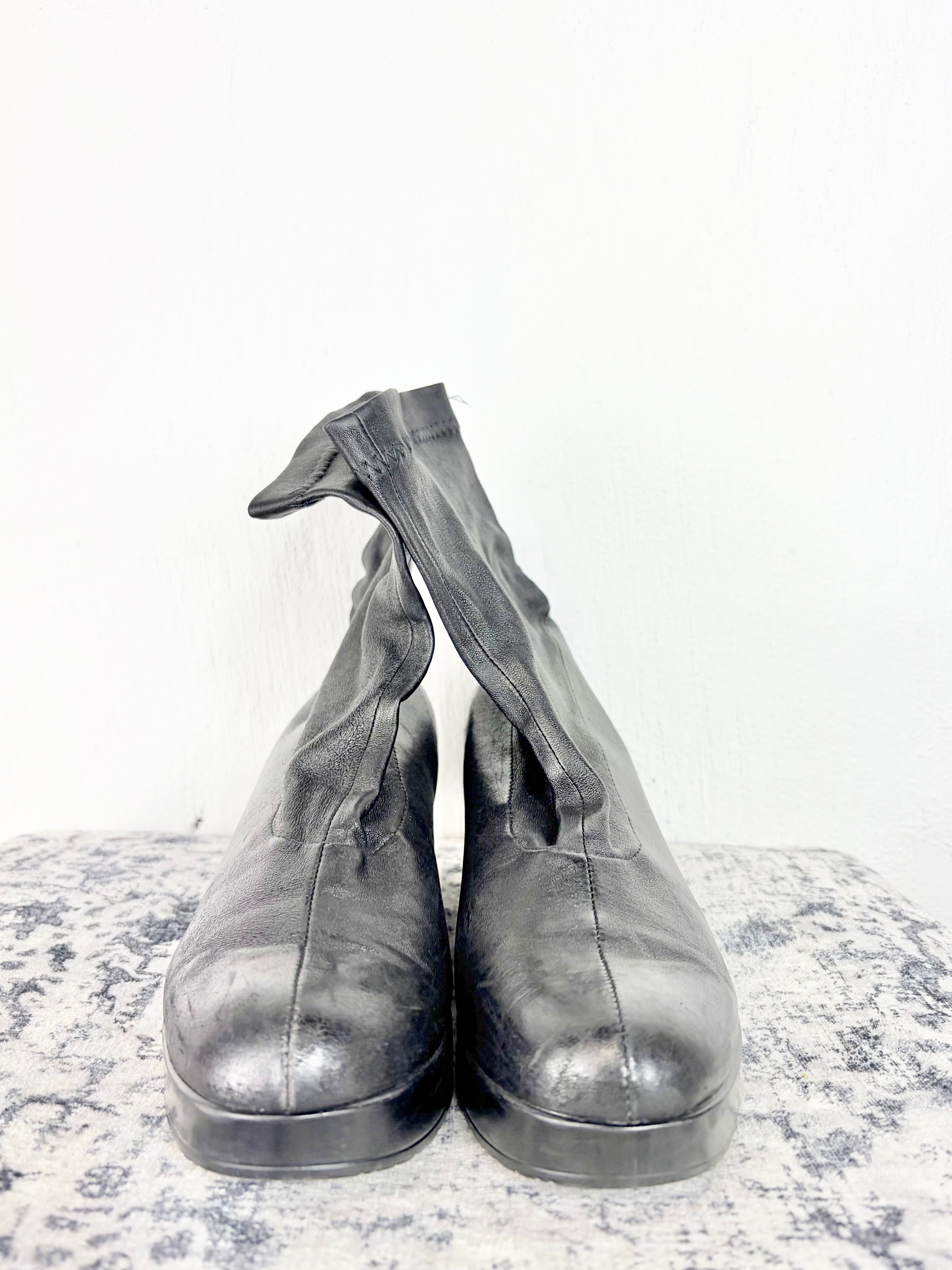 Robert Clergerie Black Leather Wedge Ankle Boot - EU37