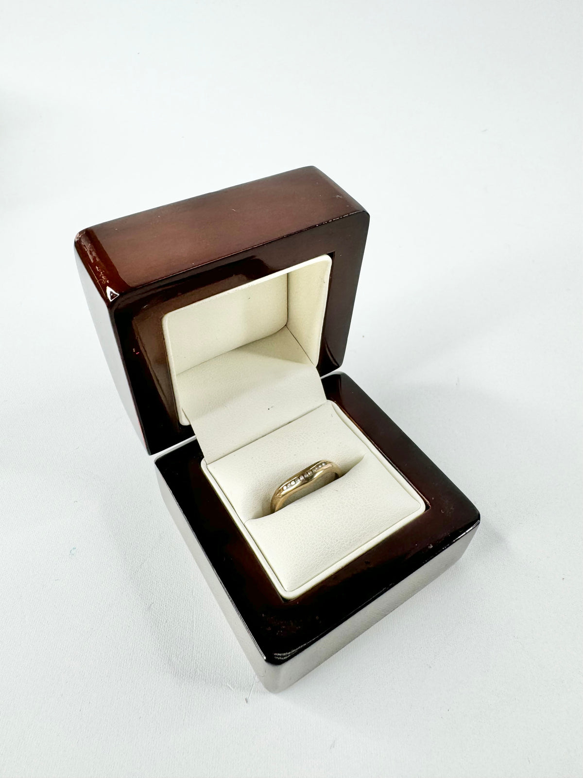 9ct Gold Clear & Black Cubic Zirconia Wishbone Ring