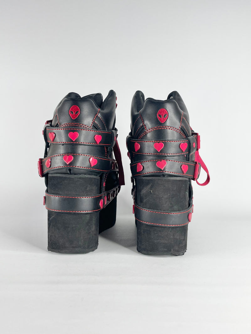 YRU Black & Red Hearts Studded Platforms - EU41