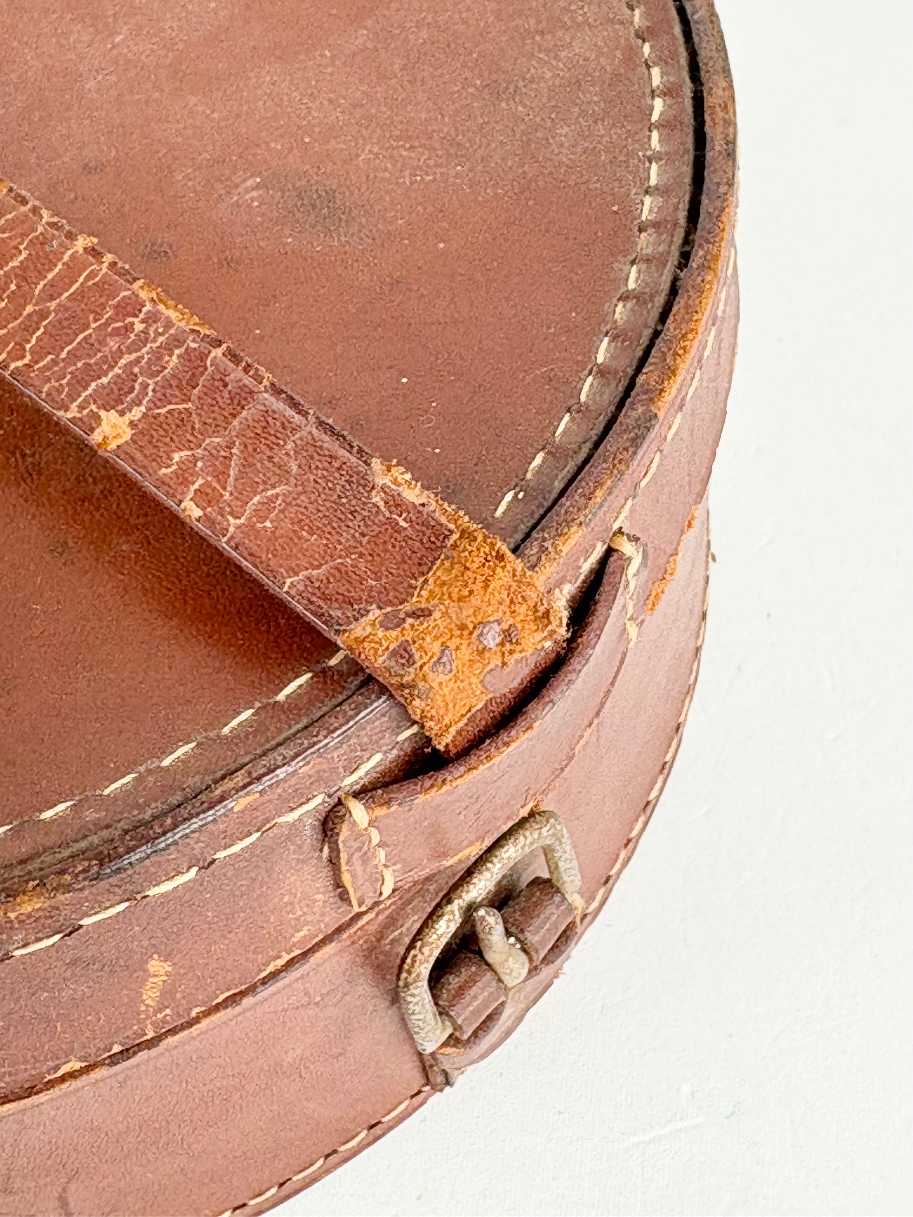 Vintage Russet-Brown Leather Collar Box