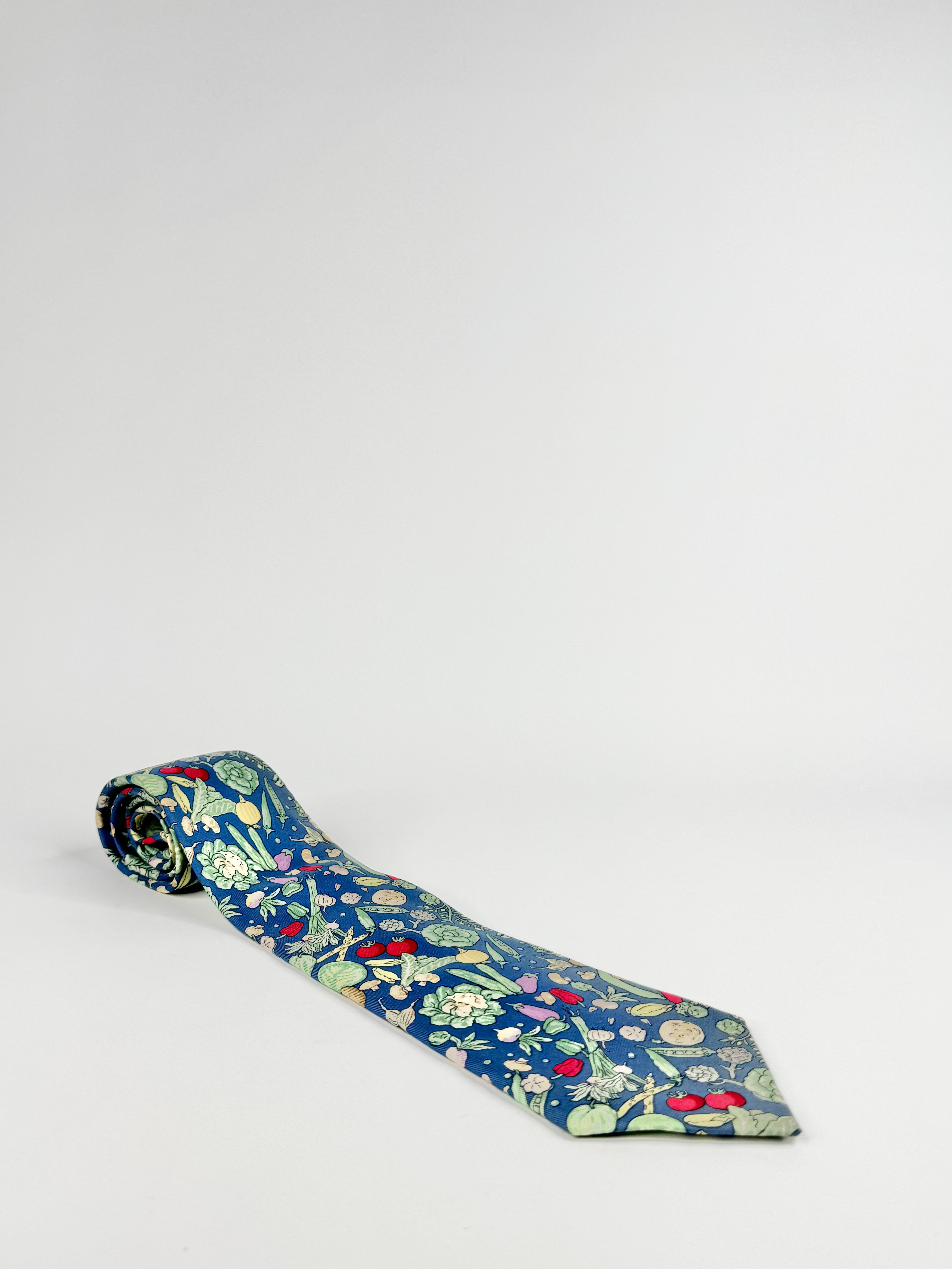 Vintage 90s Hermès Blue Silk Vegetable Patterned '7460' Tie