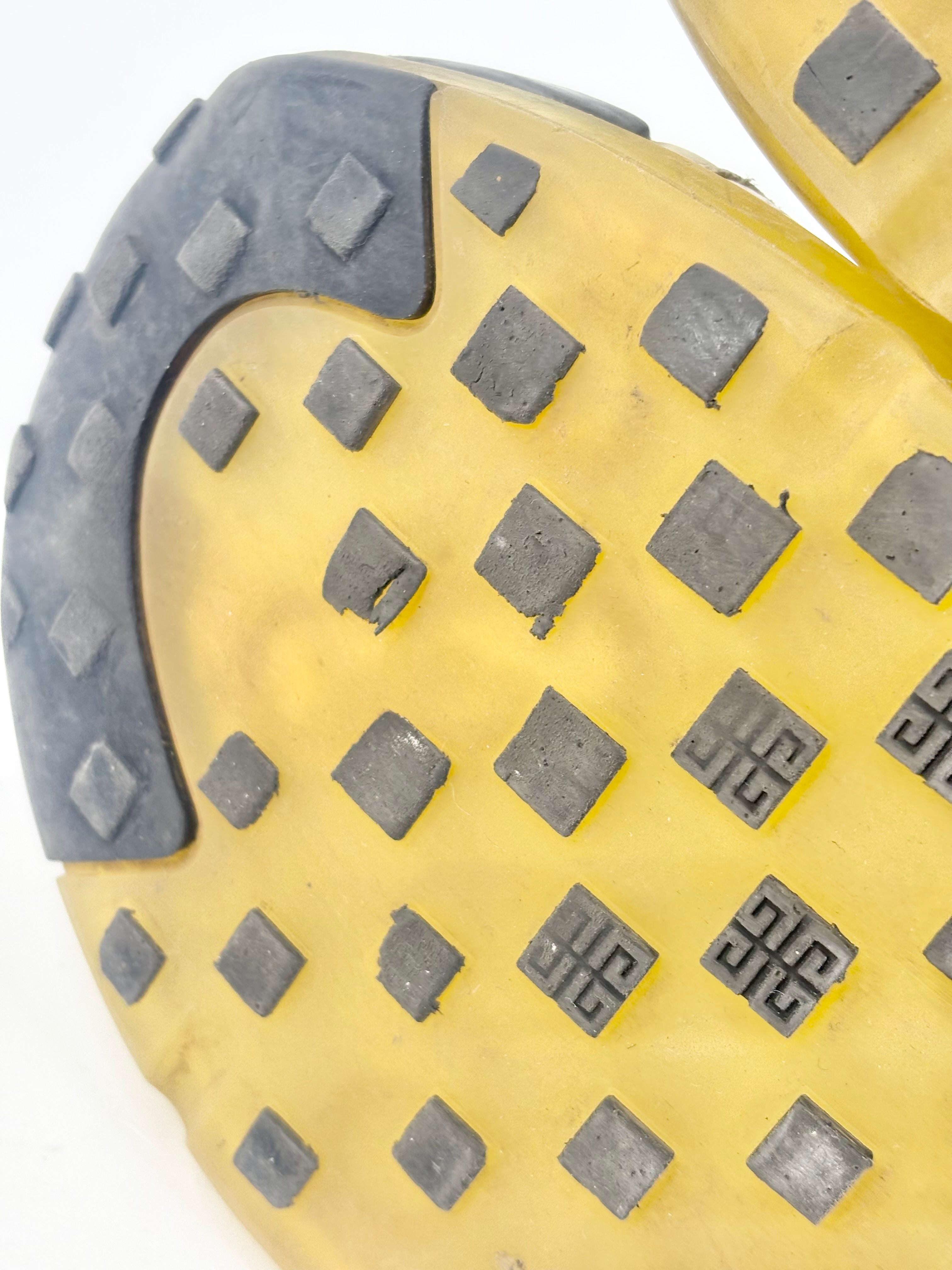 Givenchy Off-White Giv 1 Sneakers - EU43