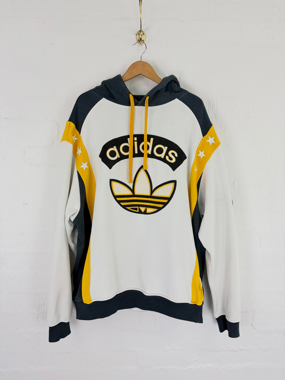 Vintage Adidas White Black & Yellow Sweatshirt - 3XL