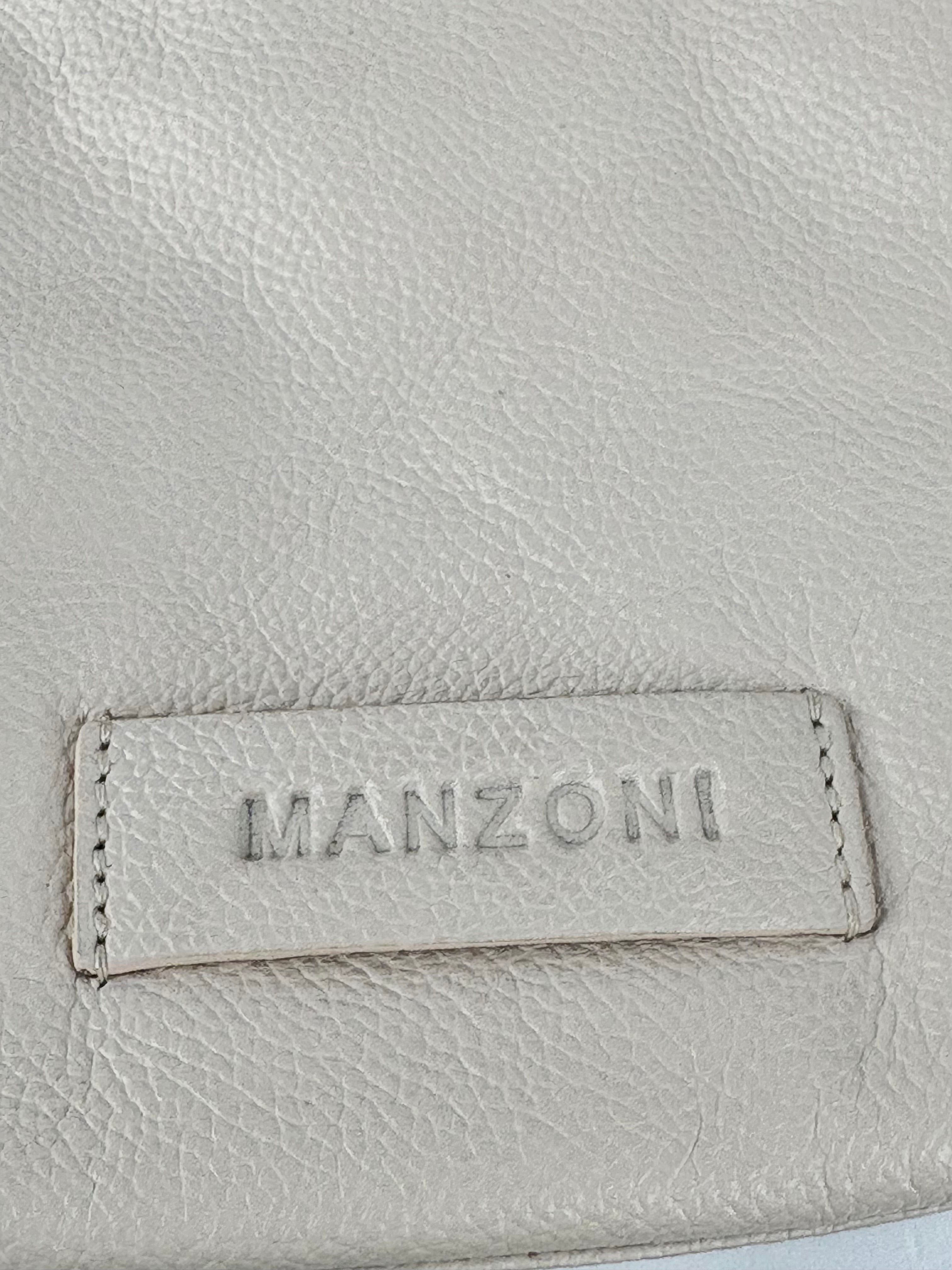 Manzoni Creamy Grained Leather Handbag