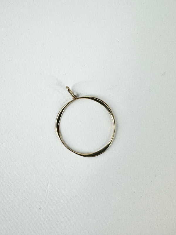 9ct Gold Circle Pendant