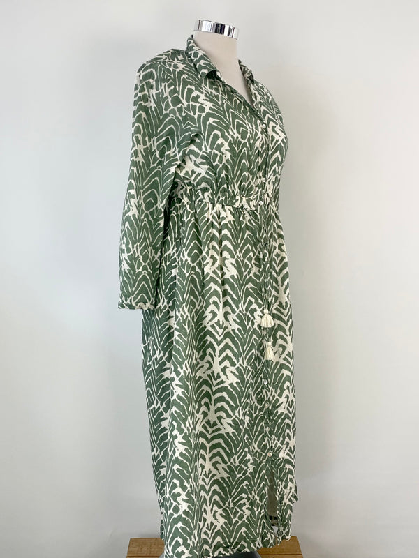 Maison Hotel Sage Green & White Long Sleeve Maxi Dress - AU12/14