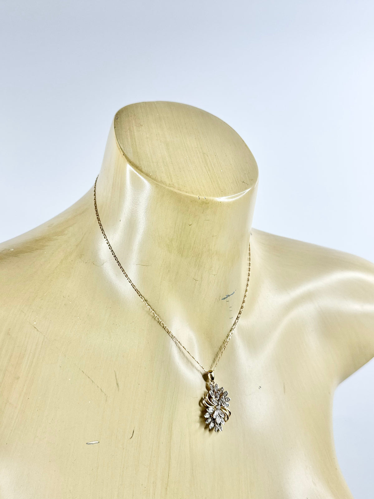9ct Gold & Diamond Flower Pendant & Chain