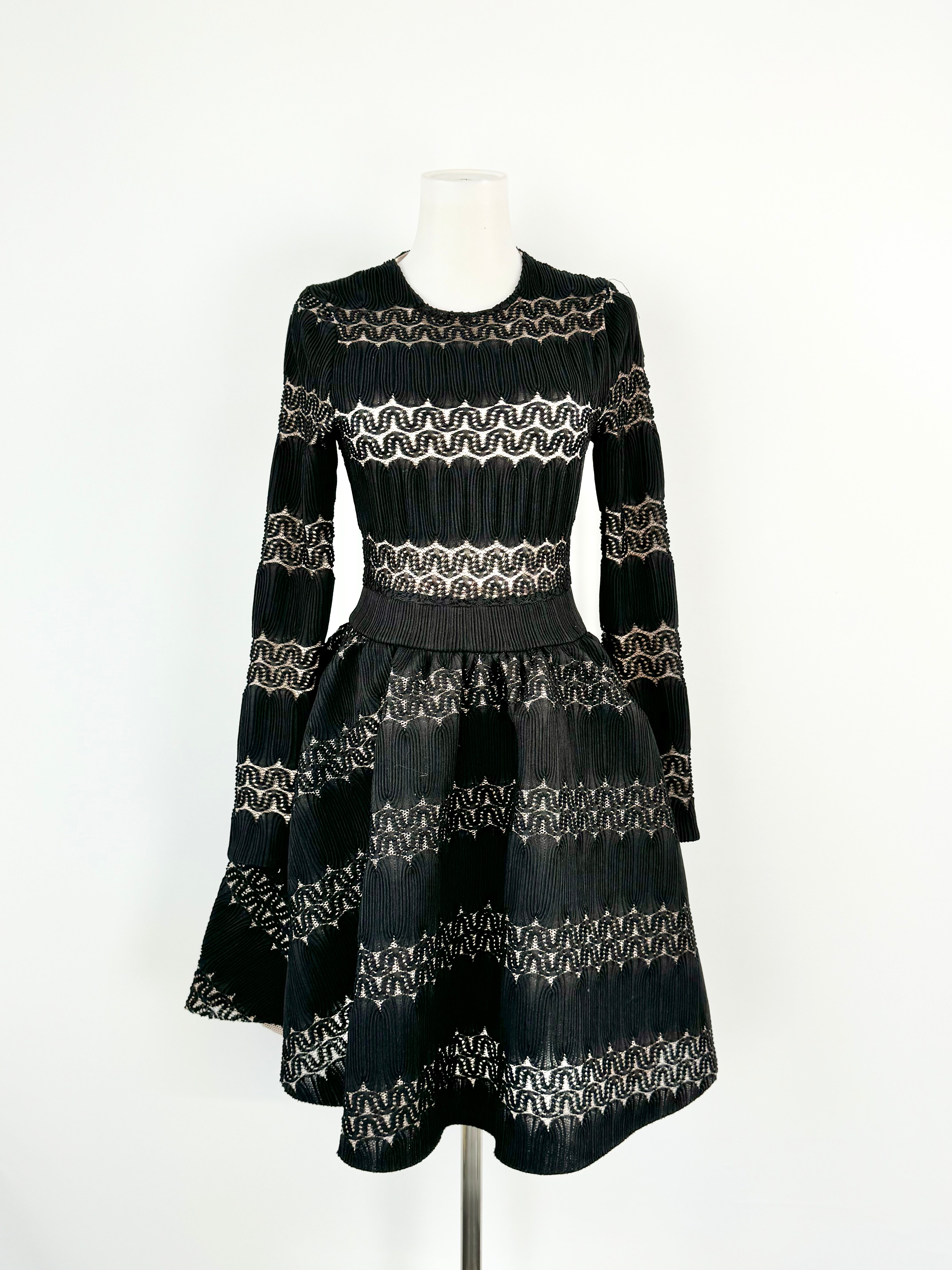 Maje Black & Cream 'Relane Fit & Flare' Lace Dress - AU8