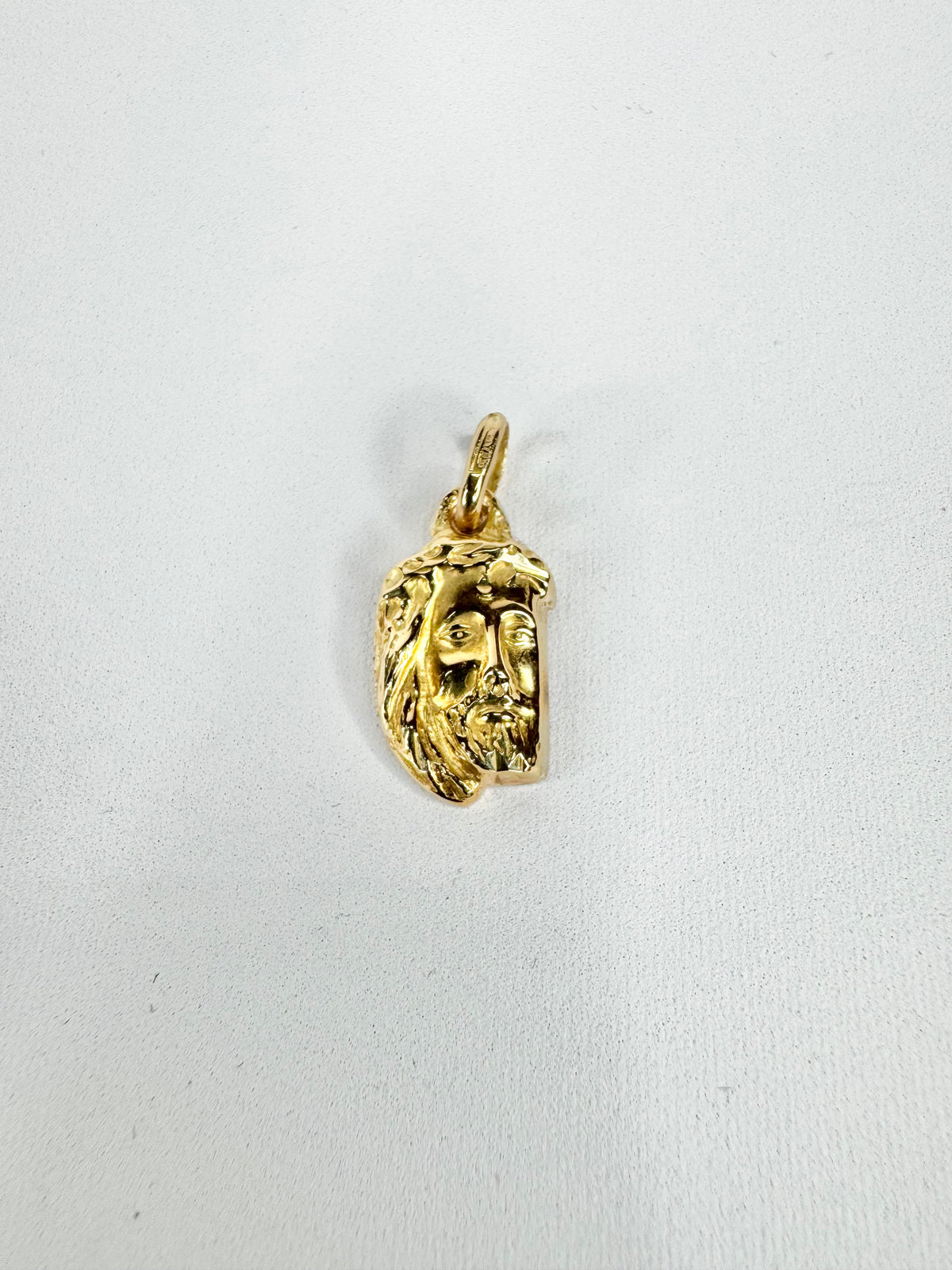 18ct Gold Jesus Head Pendant