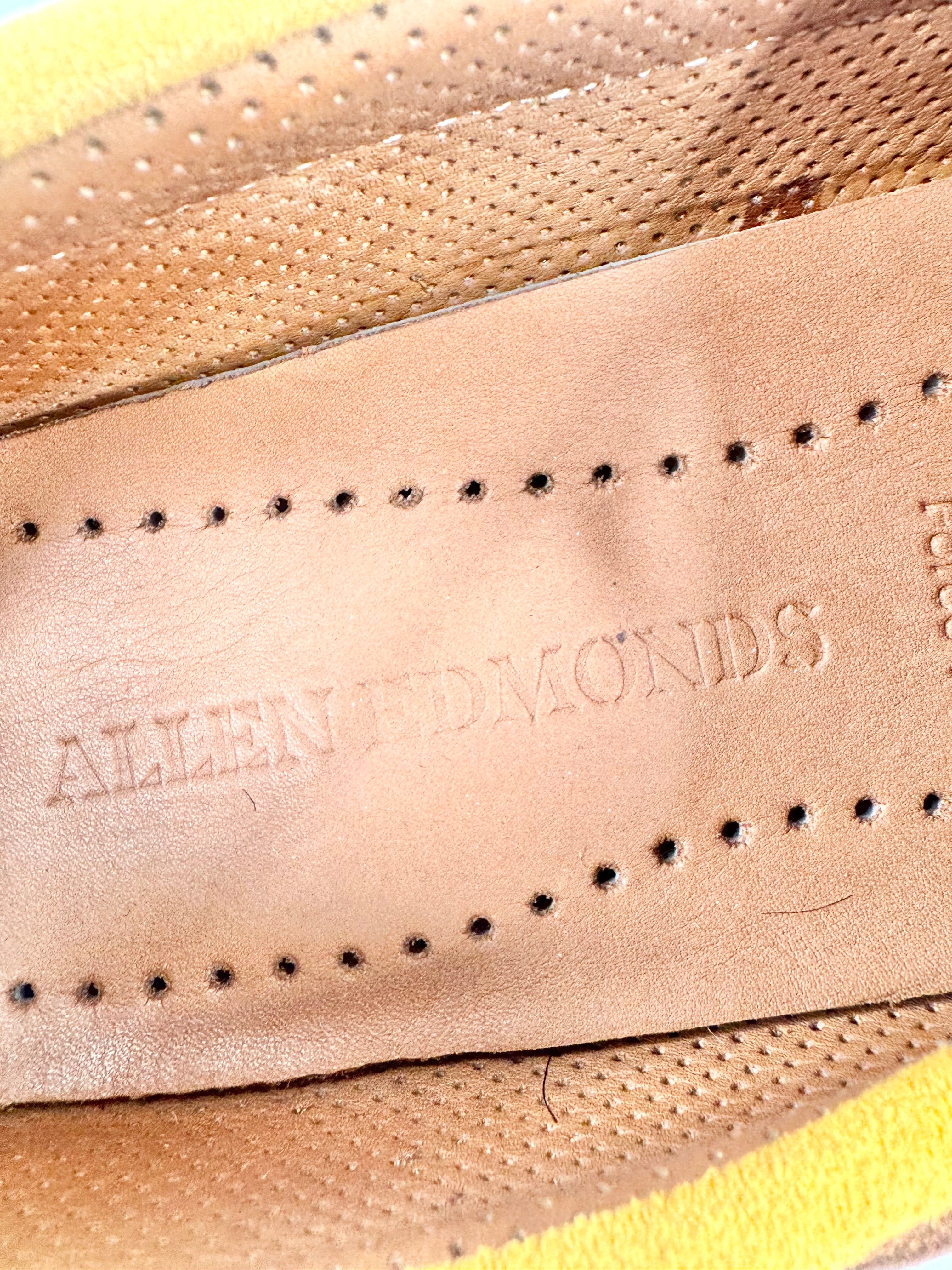 Allan Edmonds Autumnal Leaf Yellow Suede Boat Shoes - US10